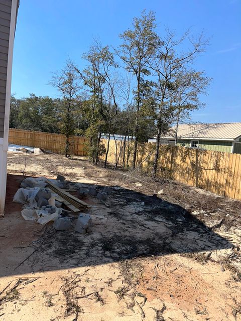 A home in DeFuniak Springs