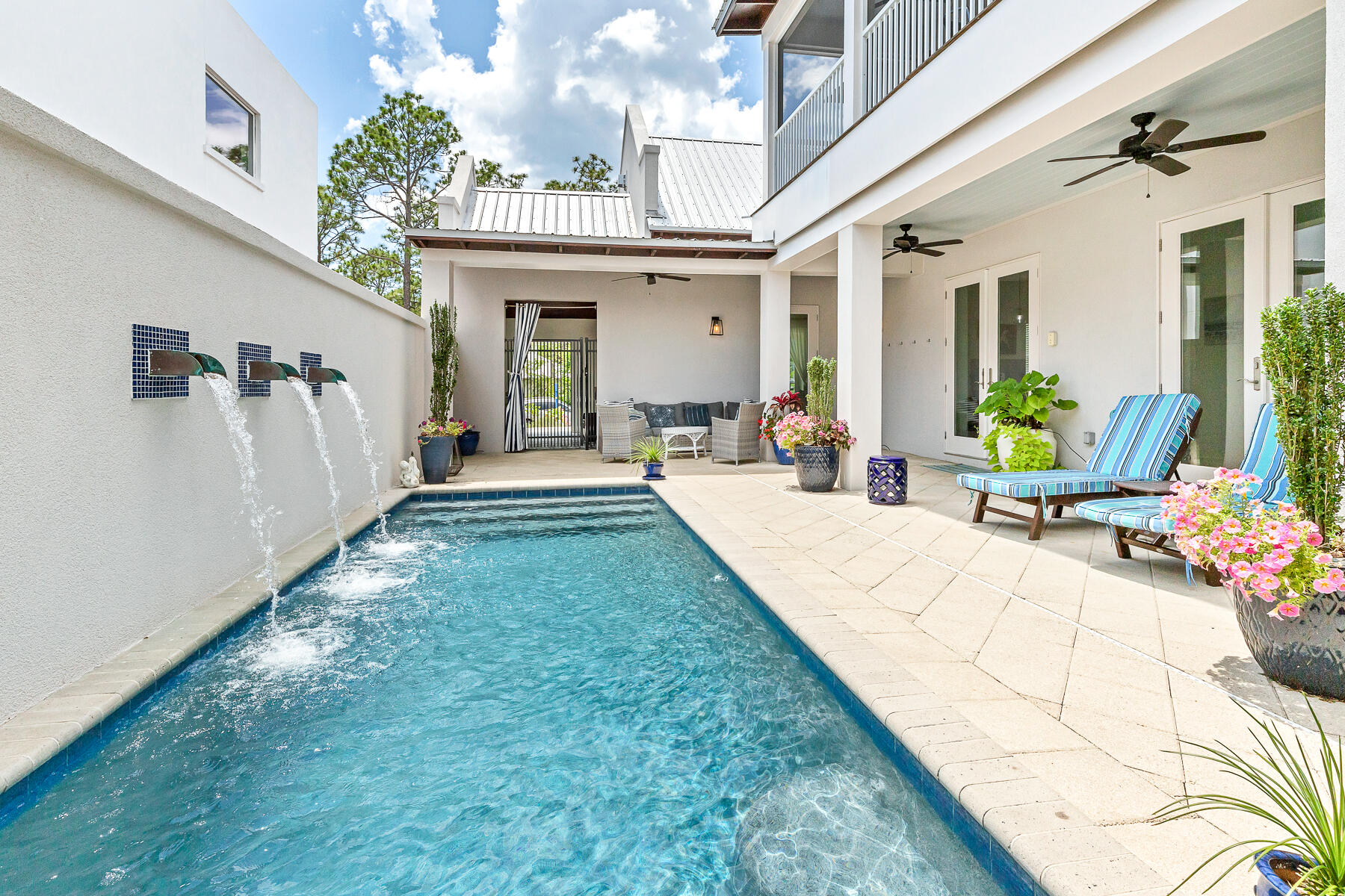 GULF SHORE MANOR-SEAGROVE - Residential