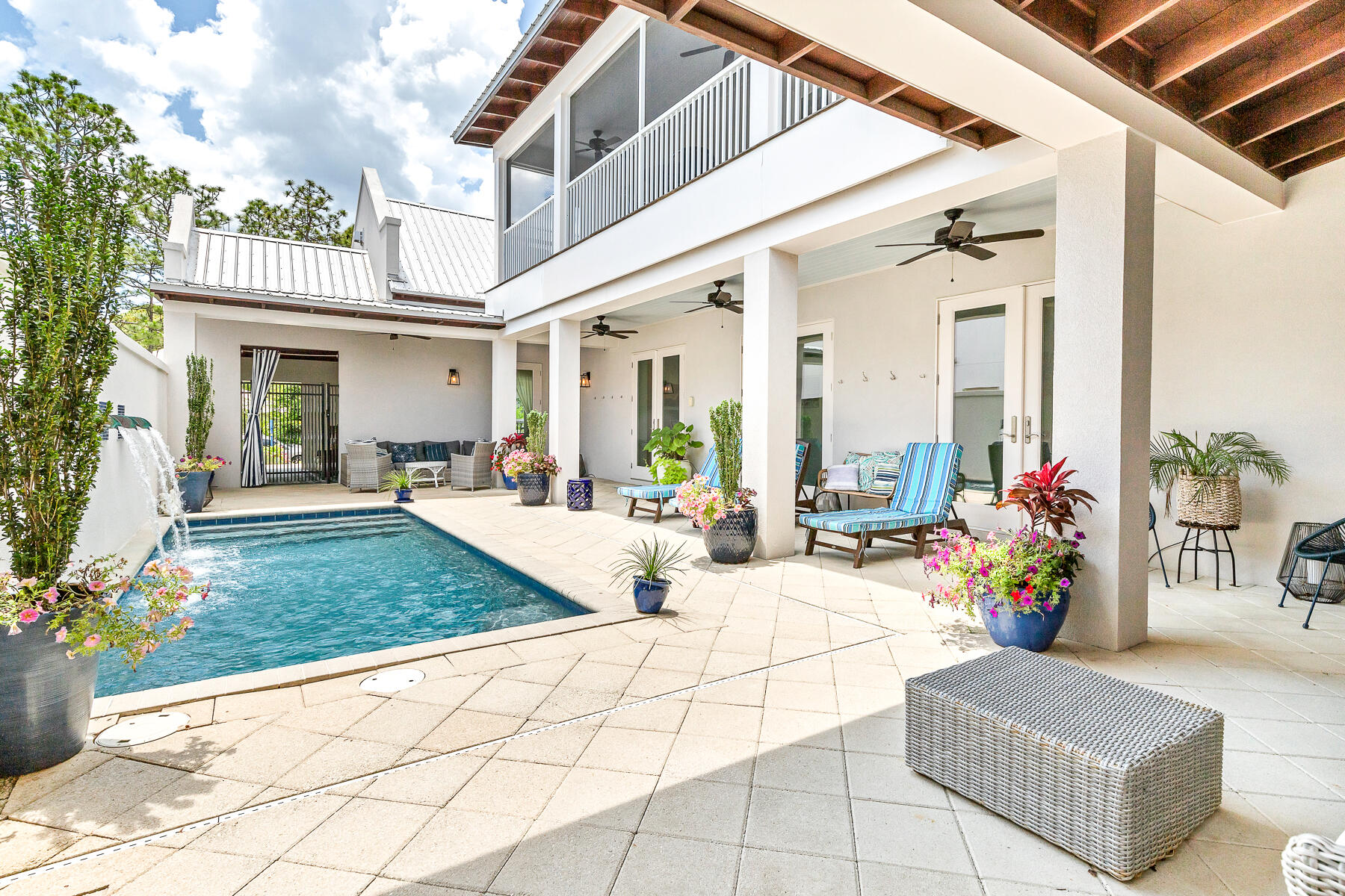 GULF SHORE MANOR-SEAGROVE - Residential
