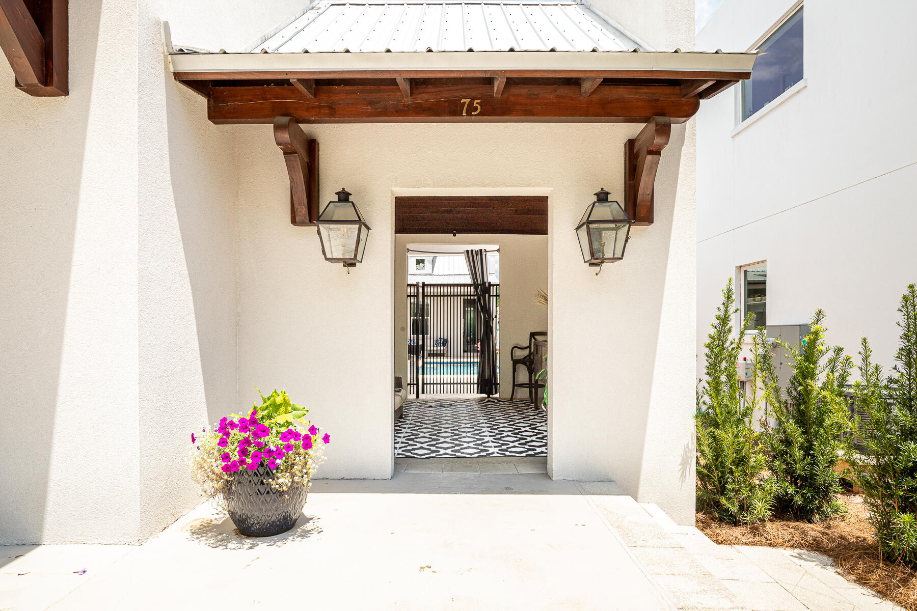 GULF SHORE MANOR-SEAGROVE - Residential