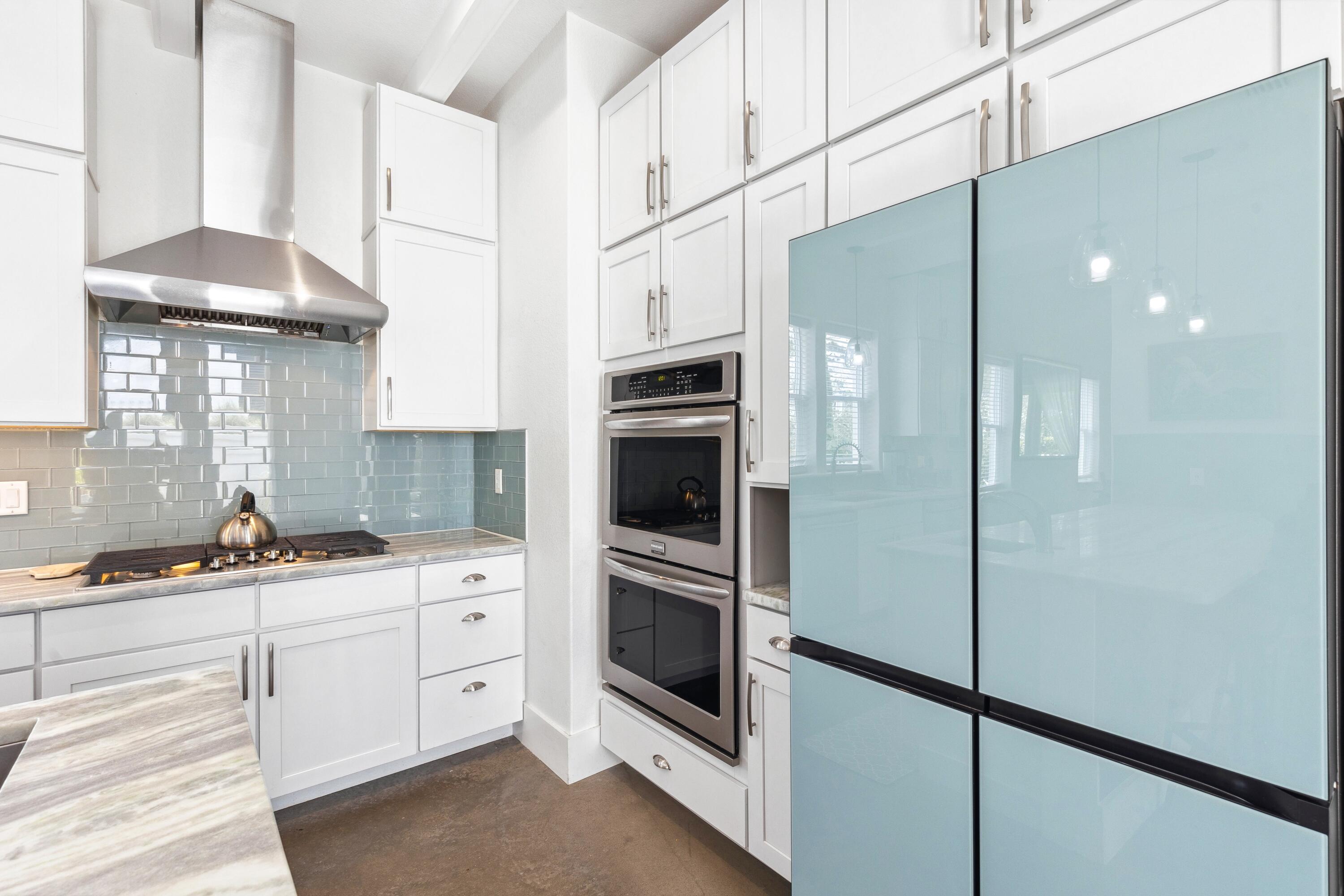 GULF SHORE MANOR-SEAGROVE - Residential