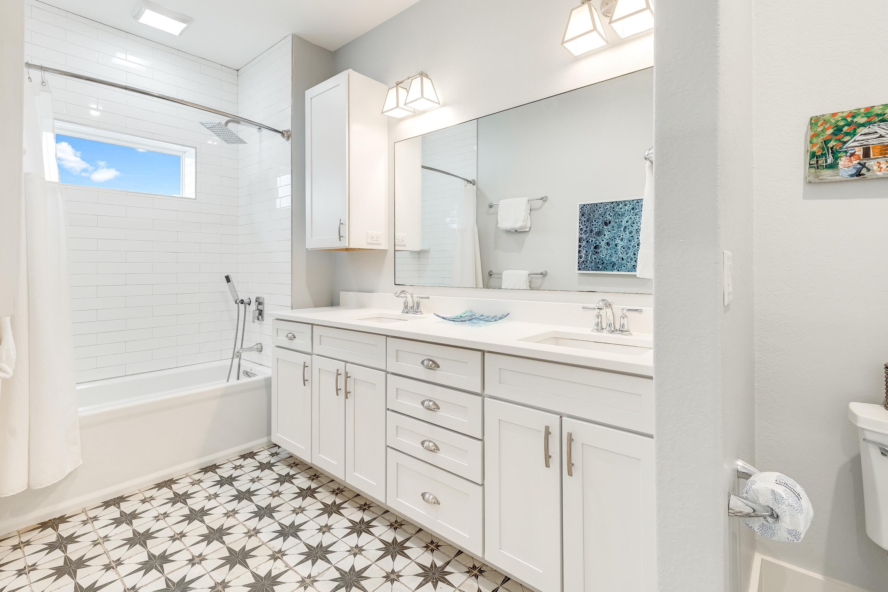 GULF SHORE MANOR-SEAGROVE - Residential