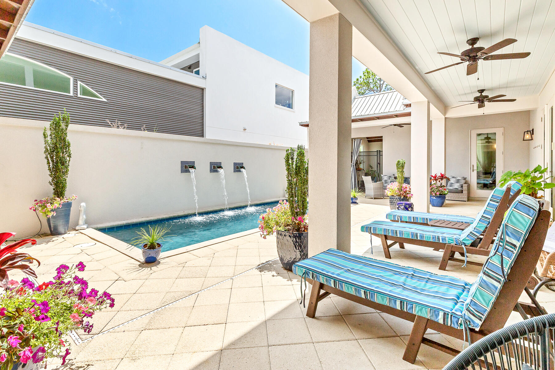 GULF SHORE MANOR-SEAGROVE - Residential