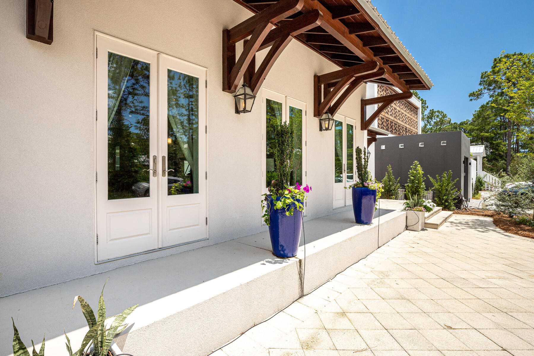 GULF SHORE MANOR-SEAGROVE - Residential