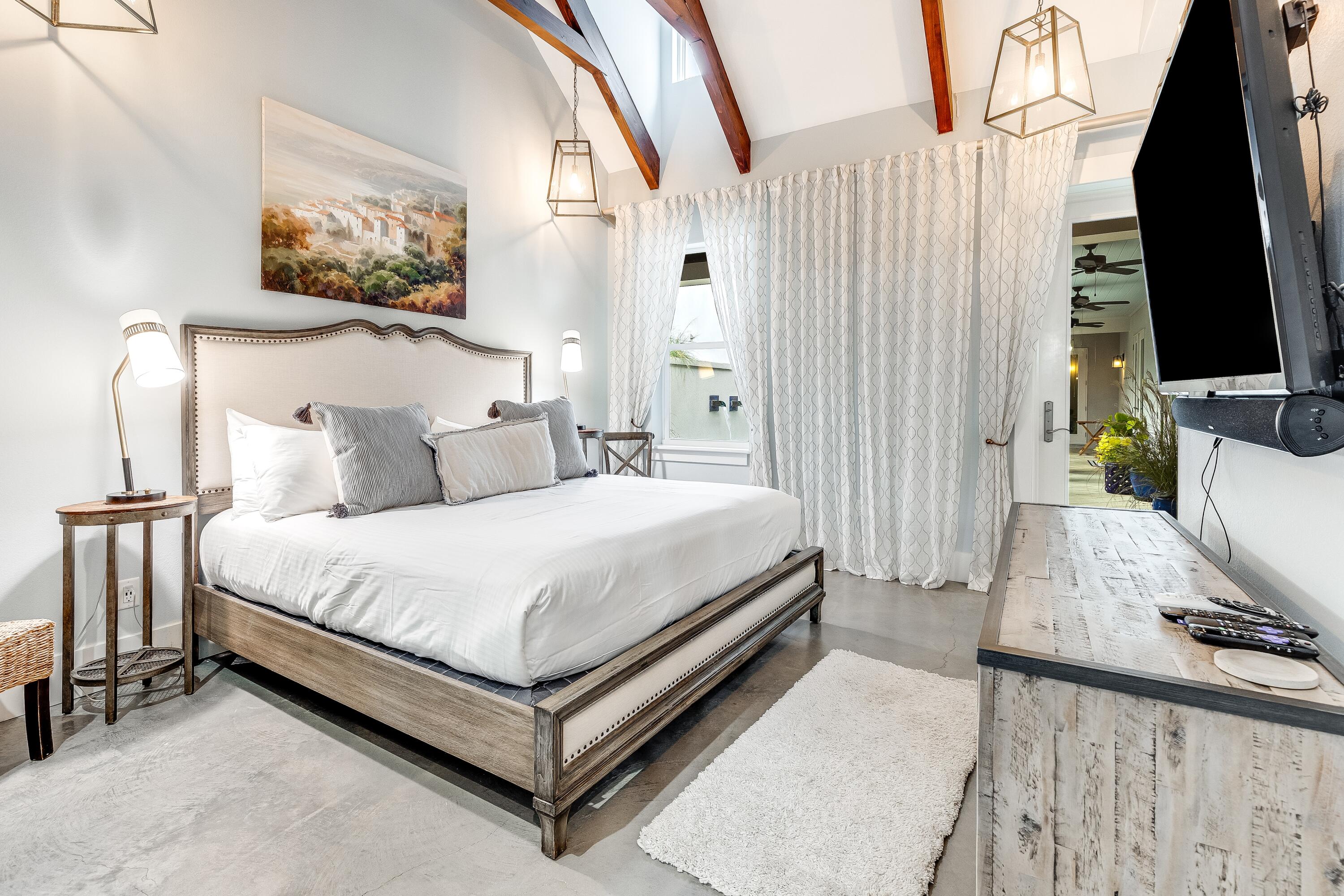 GULF SHORE MANOR-SEAGROVE - Residential