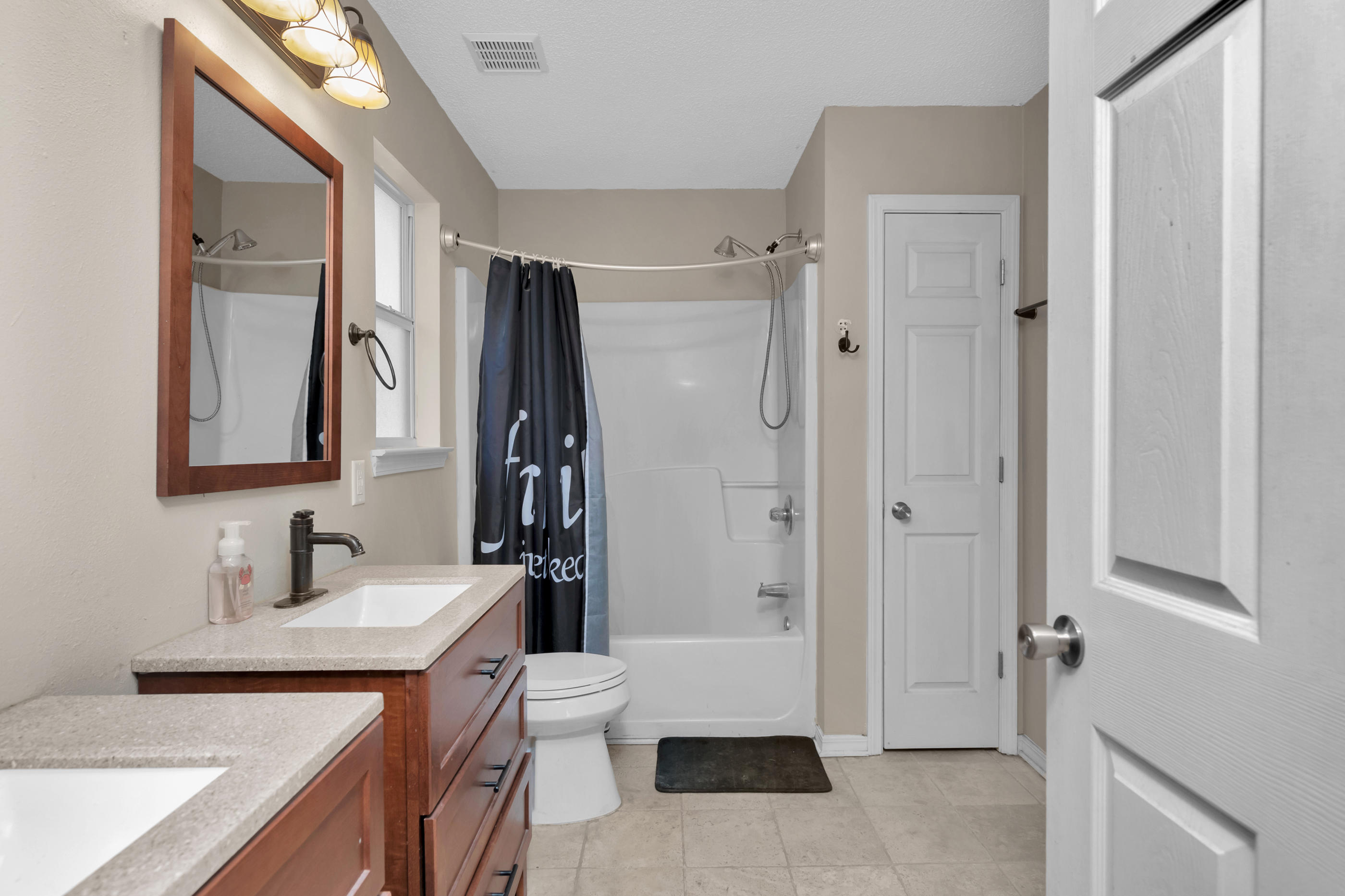 COUNTRYVIEW ESTATES 8TH ADDN - Residential