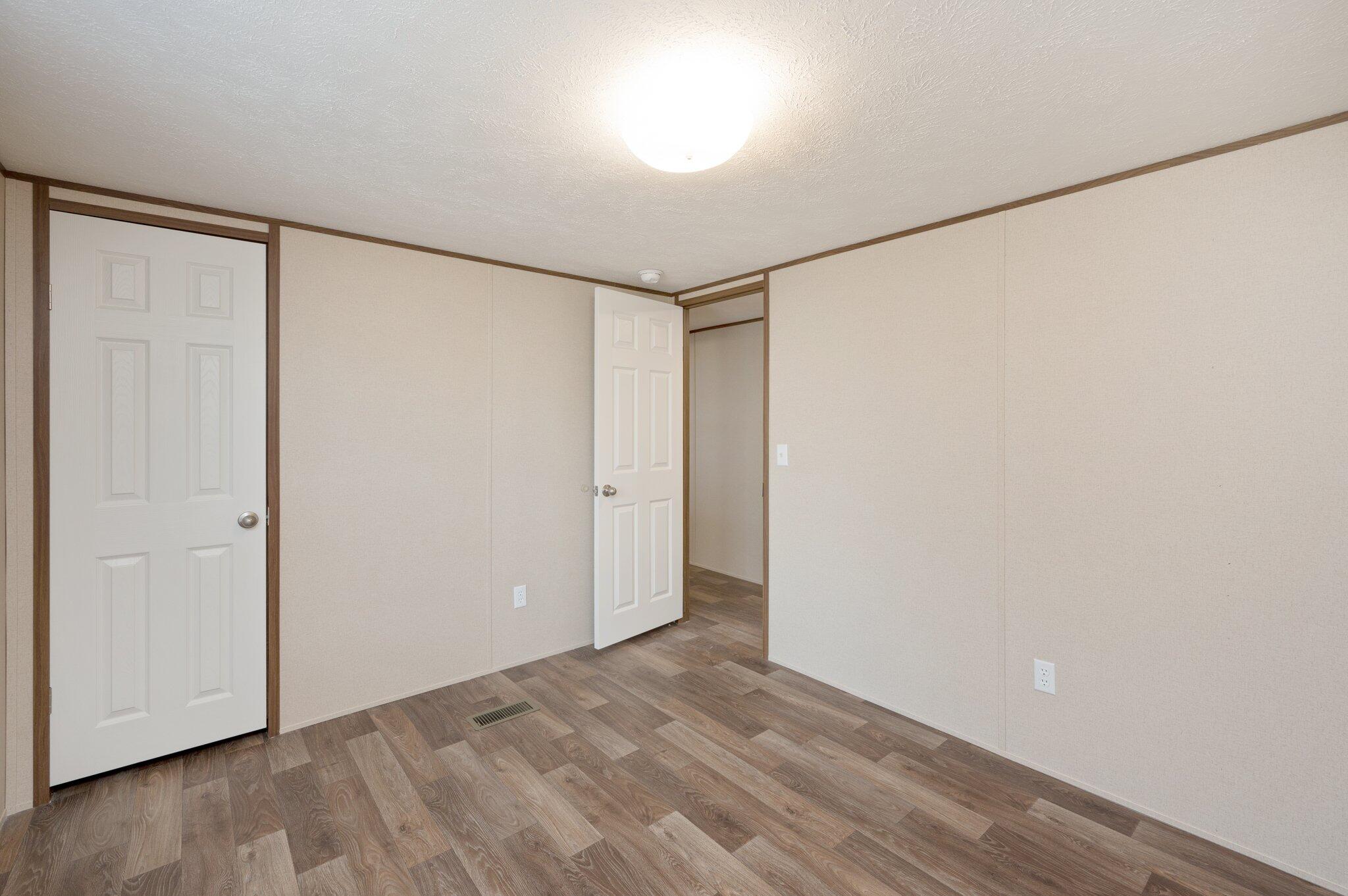 THE PINES S/D LOT 31 BLK 10 - Residential