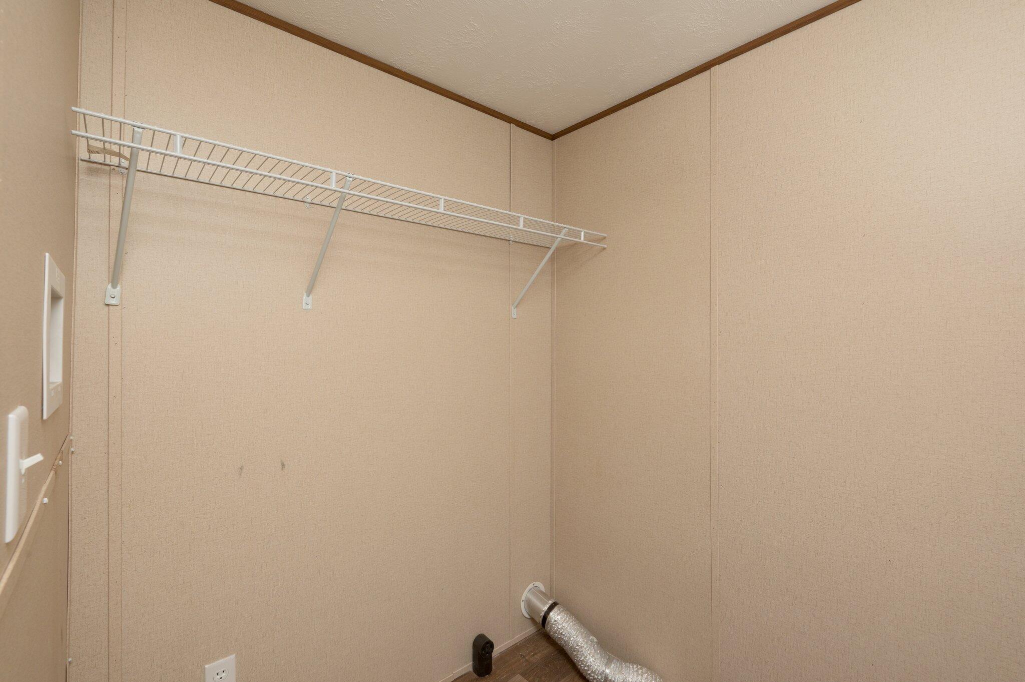 THE PINES S/D LOT 31 BLK 10 - Residential