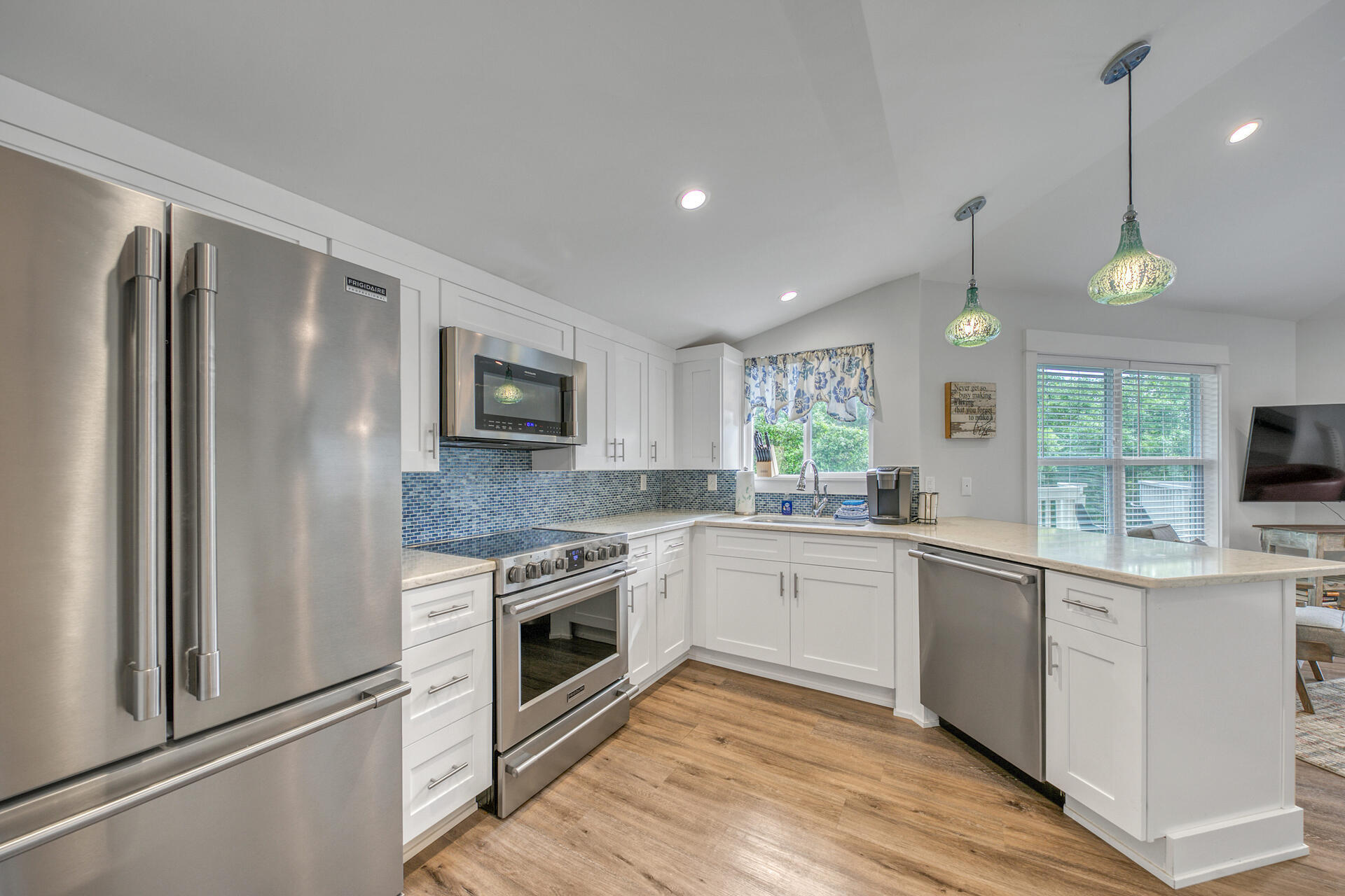 BLUE MOUNTAIN BEACH - Residential