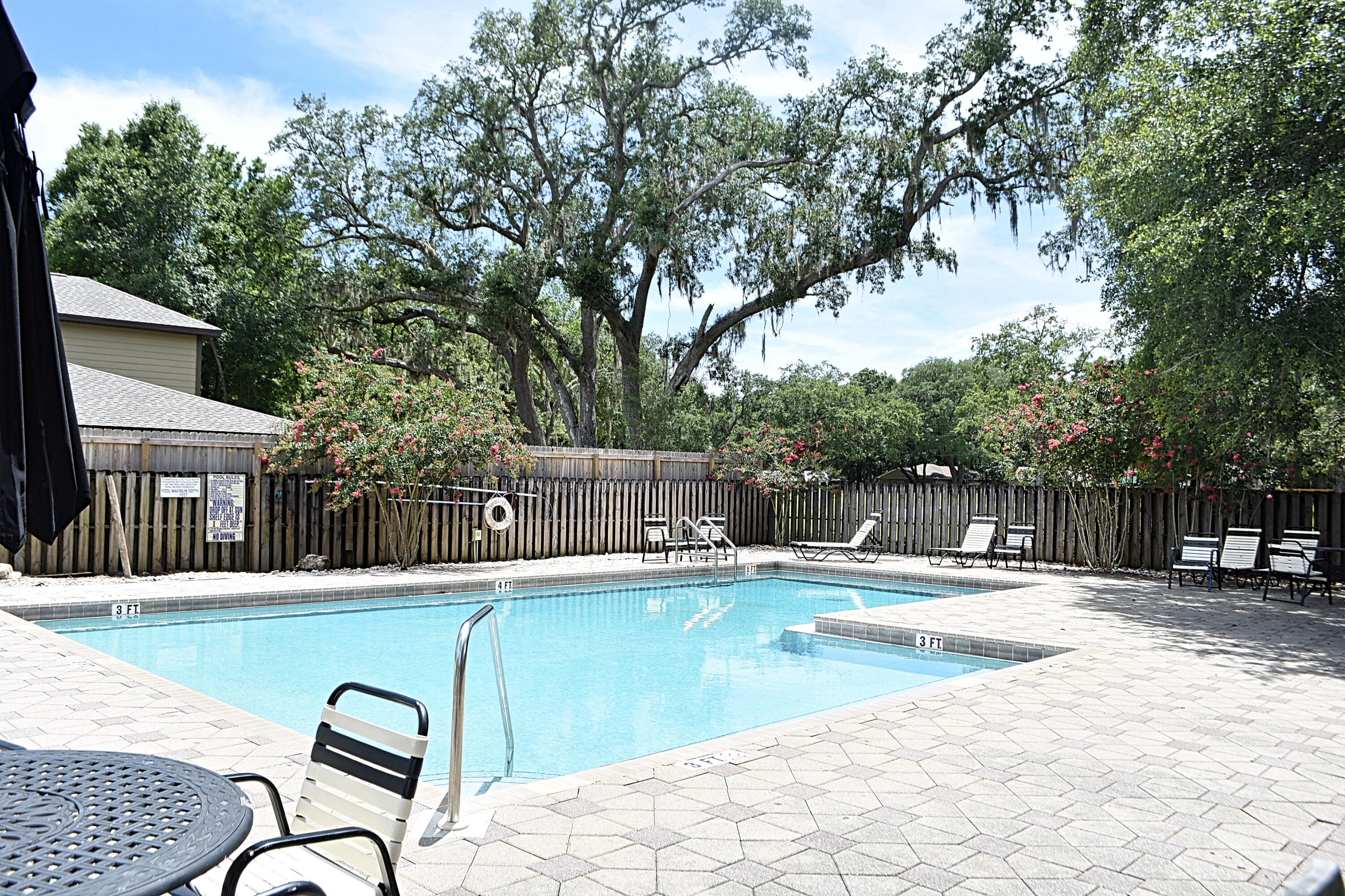 CANOPIES OF FREEPORT - Residential