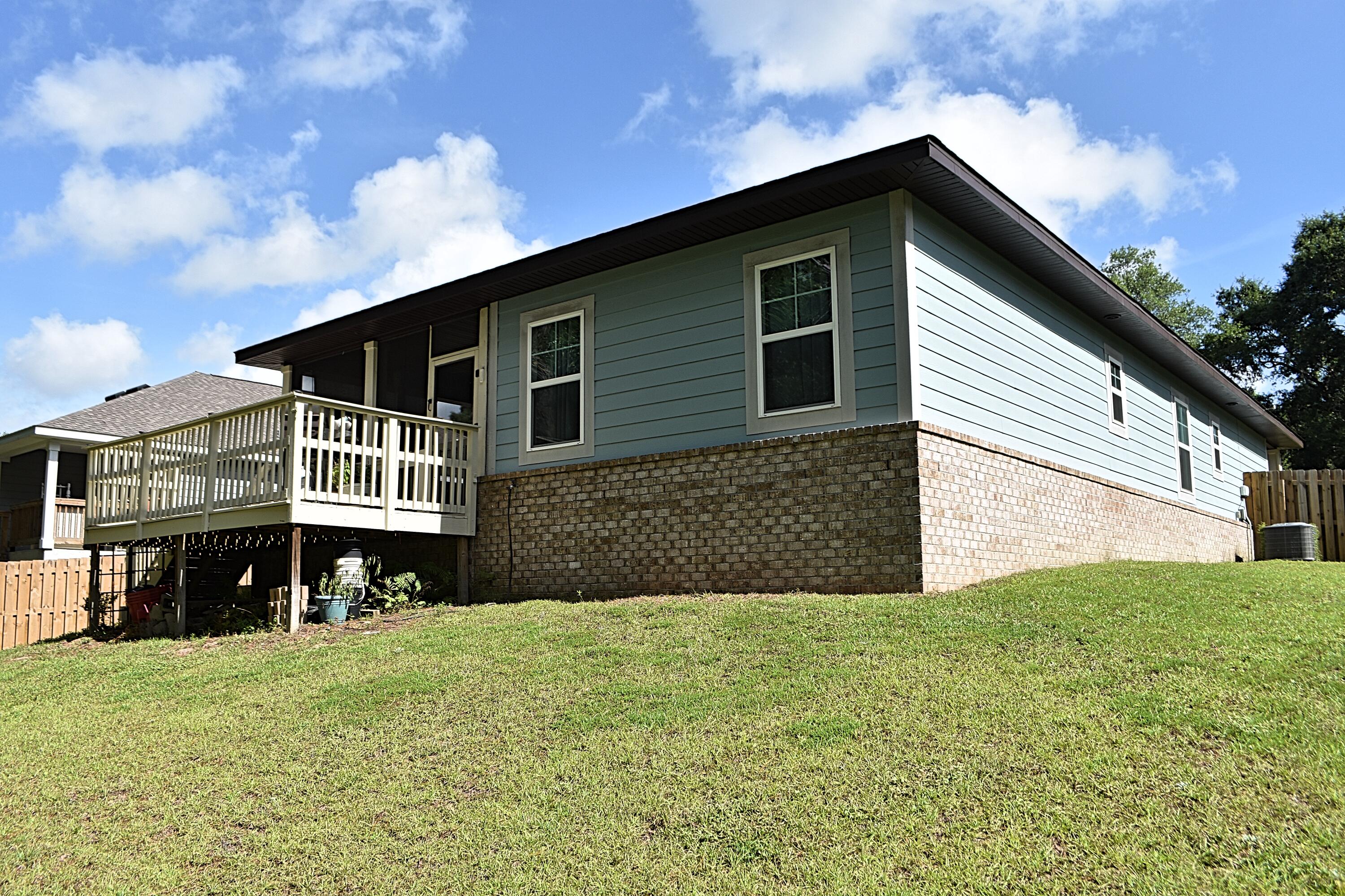 CANOPIES OF FREEPORT - Residential