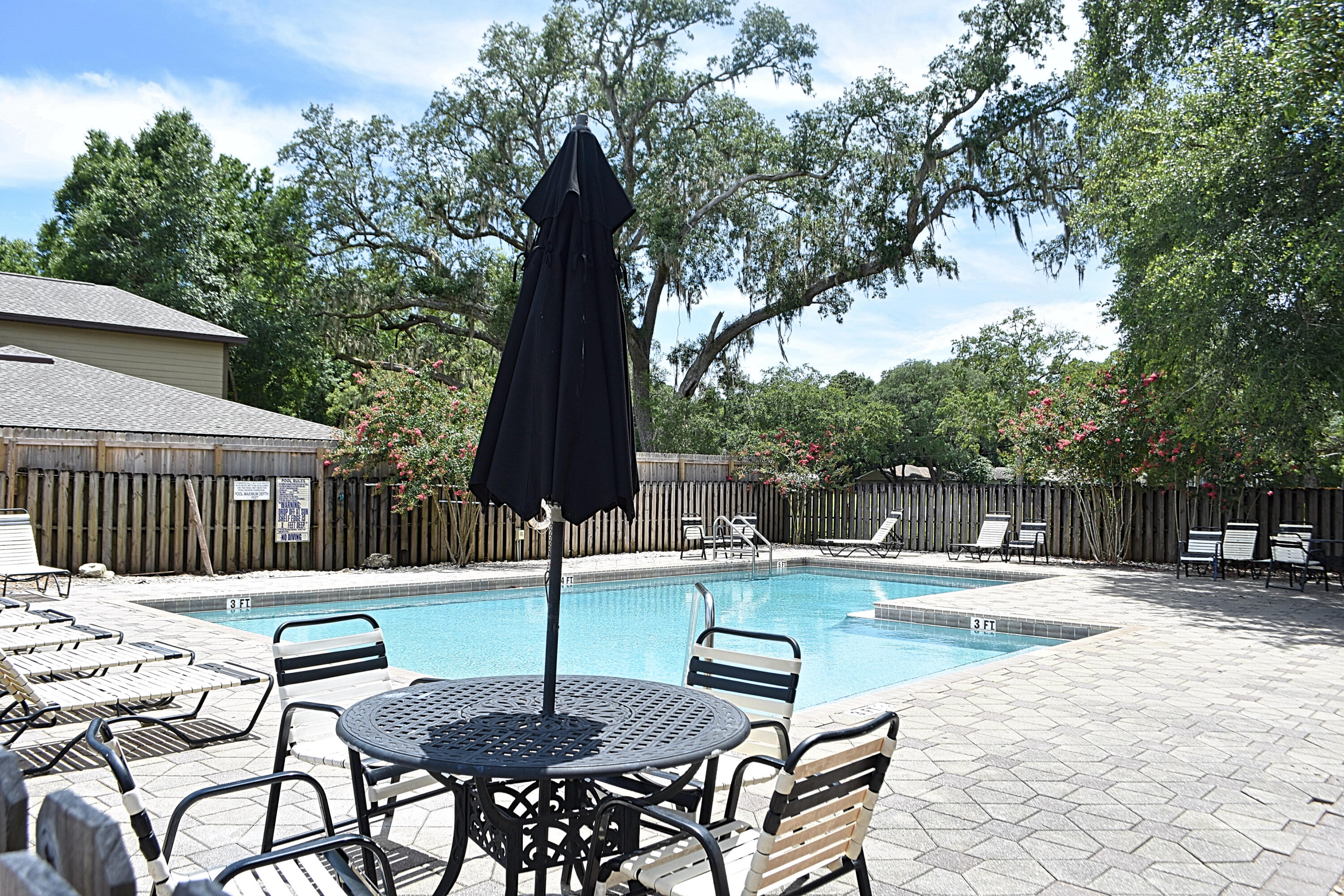 CANOPIES OF FREEPORT - Residential