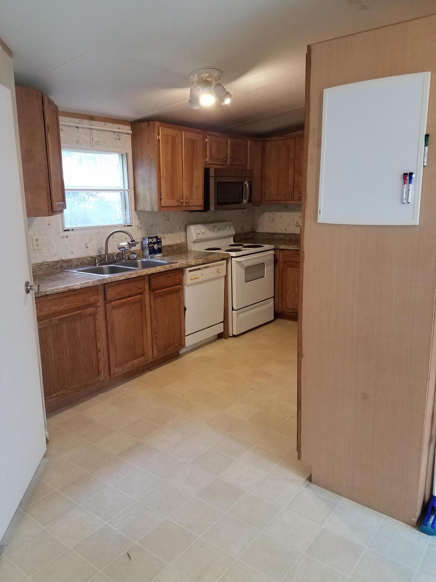 OAKWOOD HILLS UNIT 1 - Residential