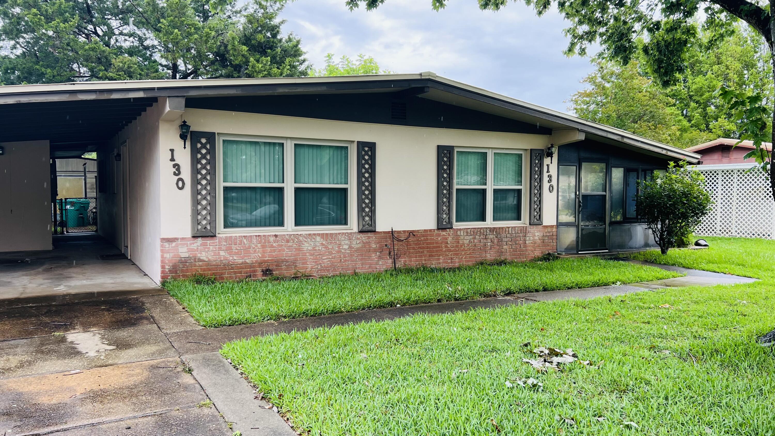 OAK TREE PARK - Residential