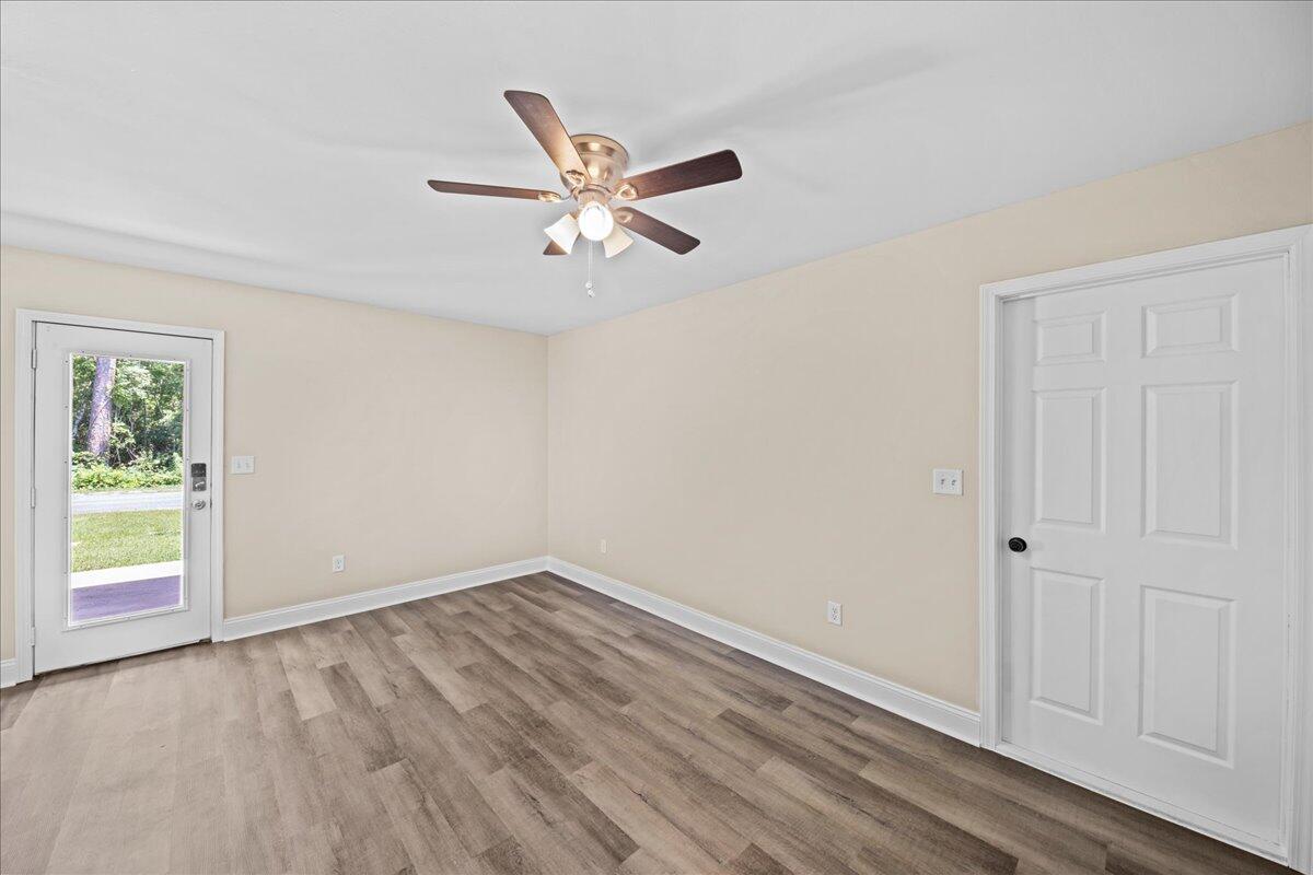 VALPARAISO PINECREST 6 - Residential