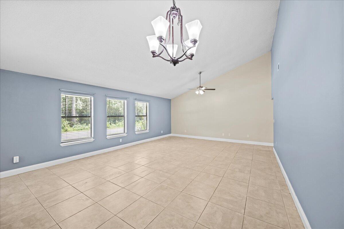 VALPARAISO PINECREST 6 - Residential