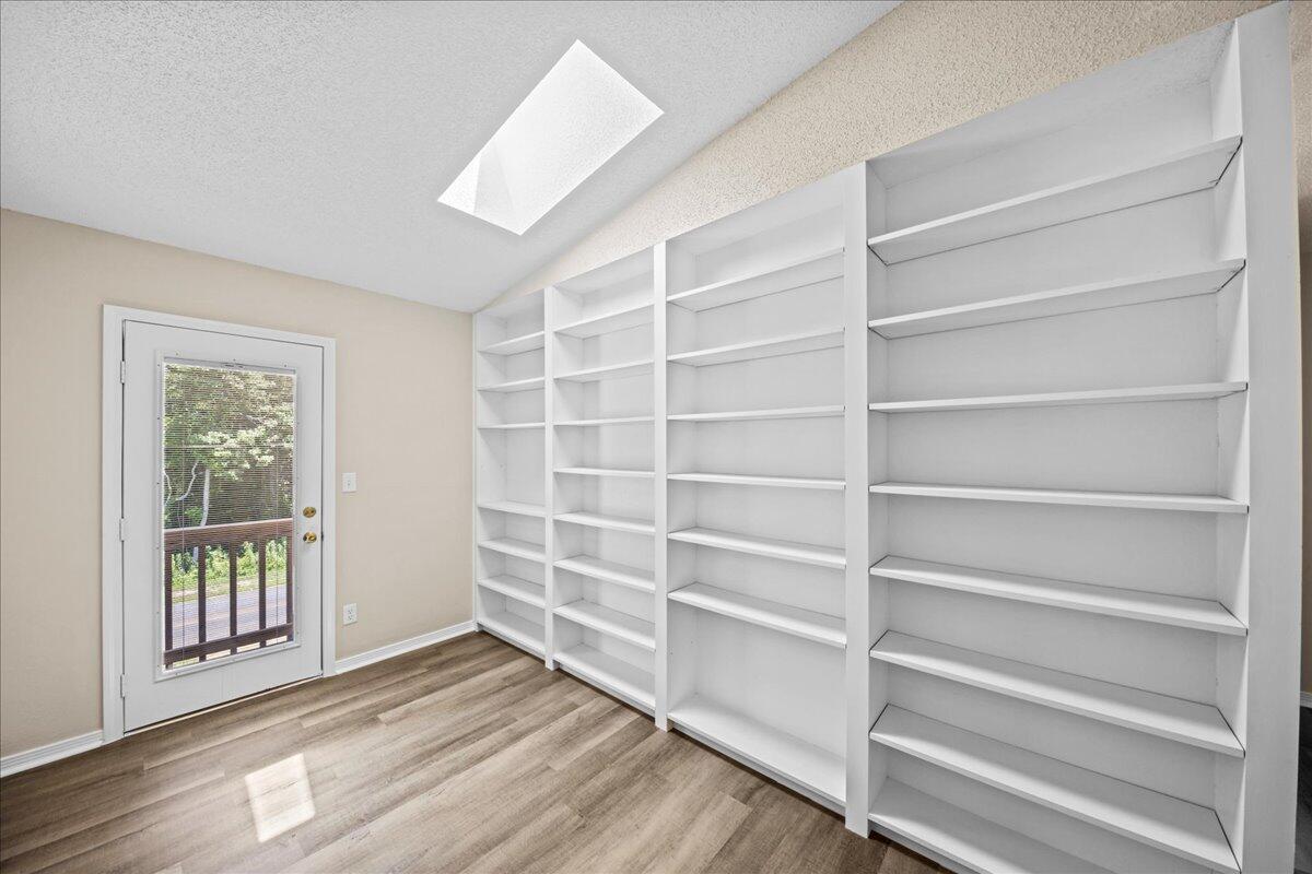 VALPARAISO PINECREST 6 - Residential