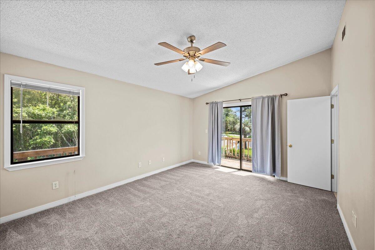 VALPARAISO PINECREST 6 - Residential