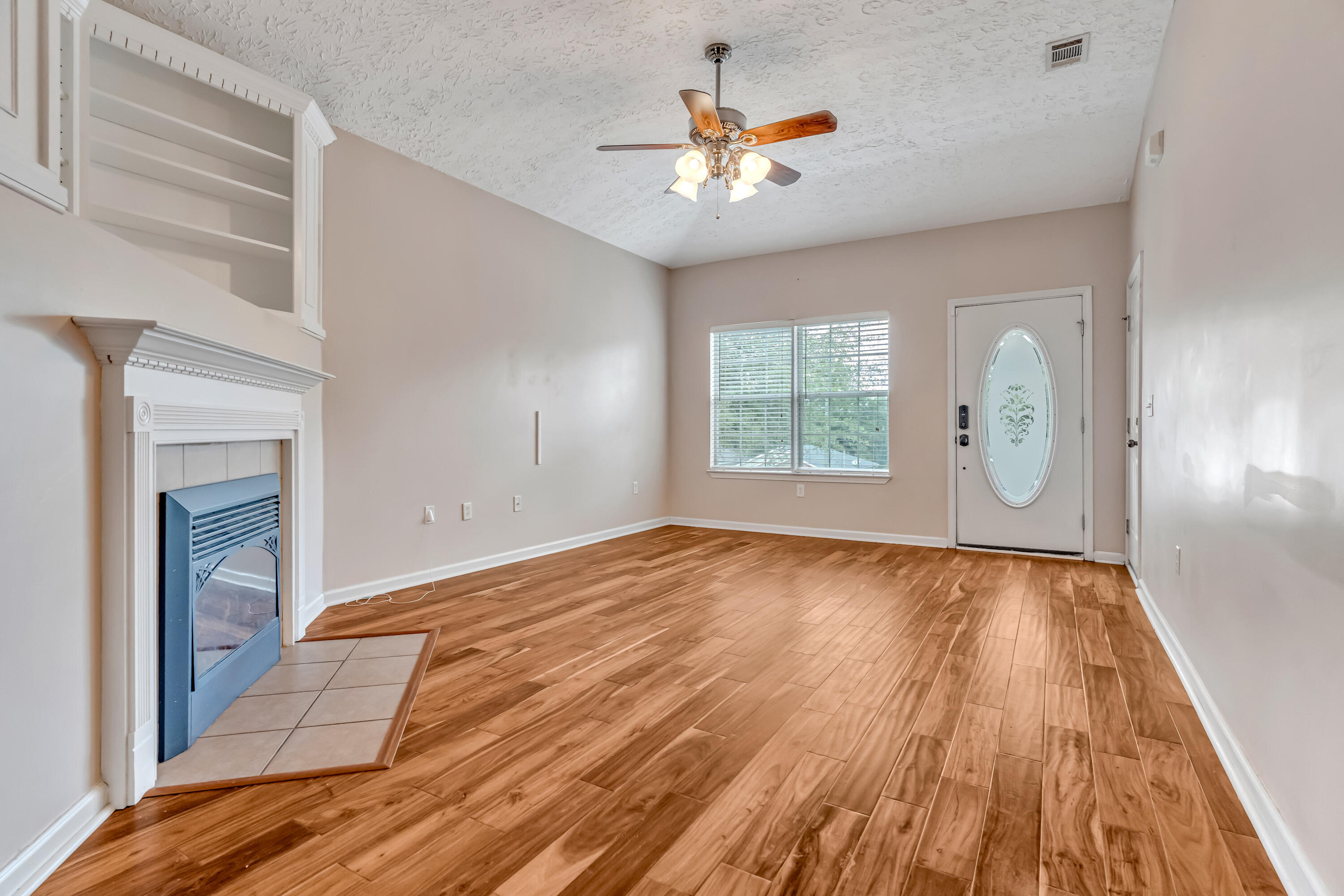 LAKE SILVER 1ST ADDN - Residential