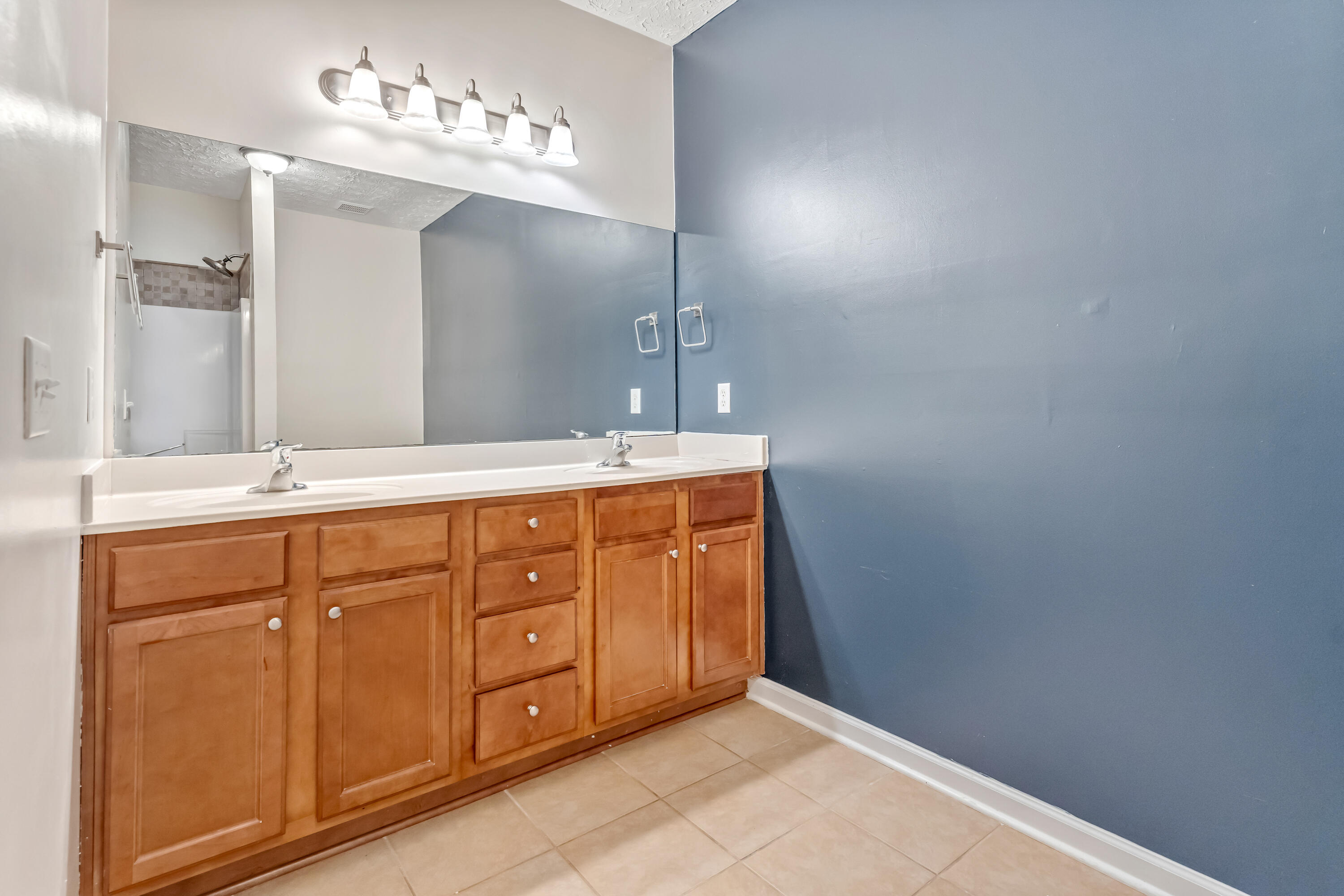 LAKE SILVER 1ST ADDN - Residential