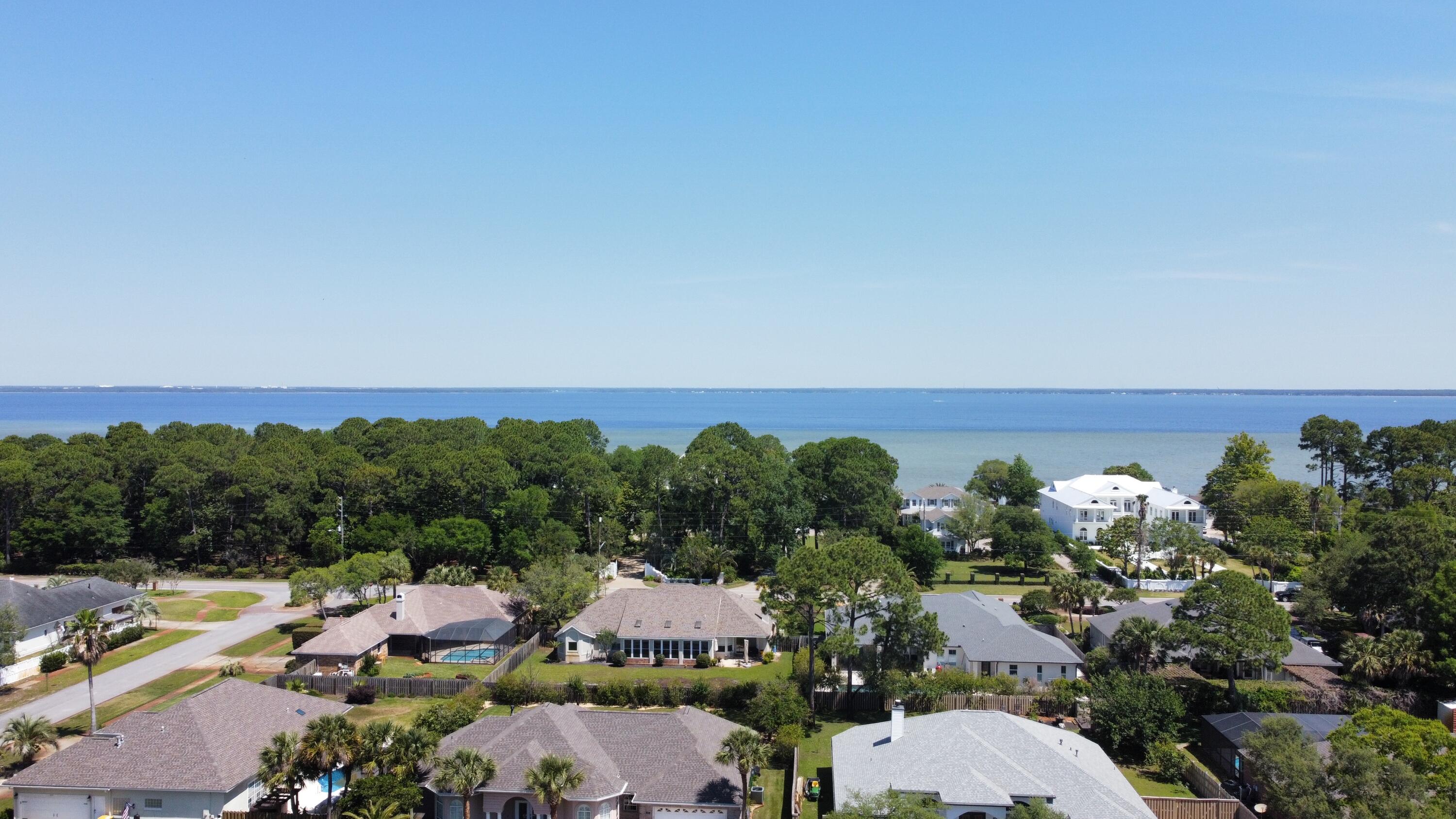 WINDSOR FOREST - Residential