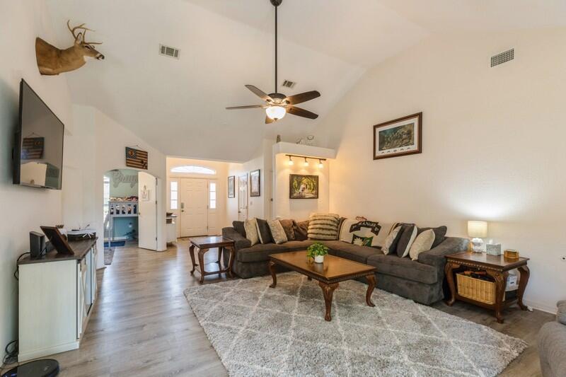 WINDSOR FOREST - Residential