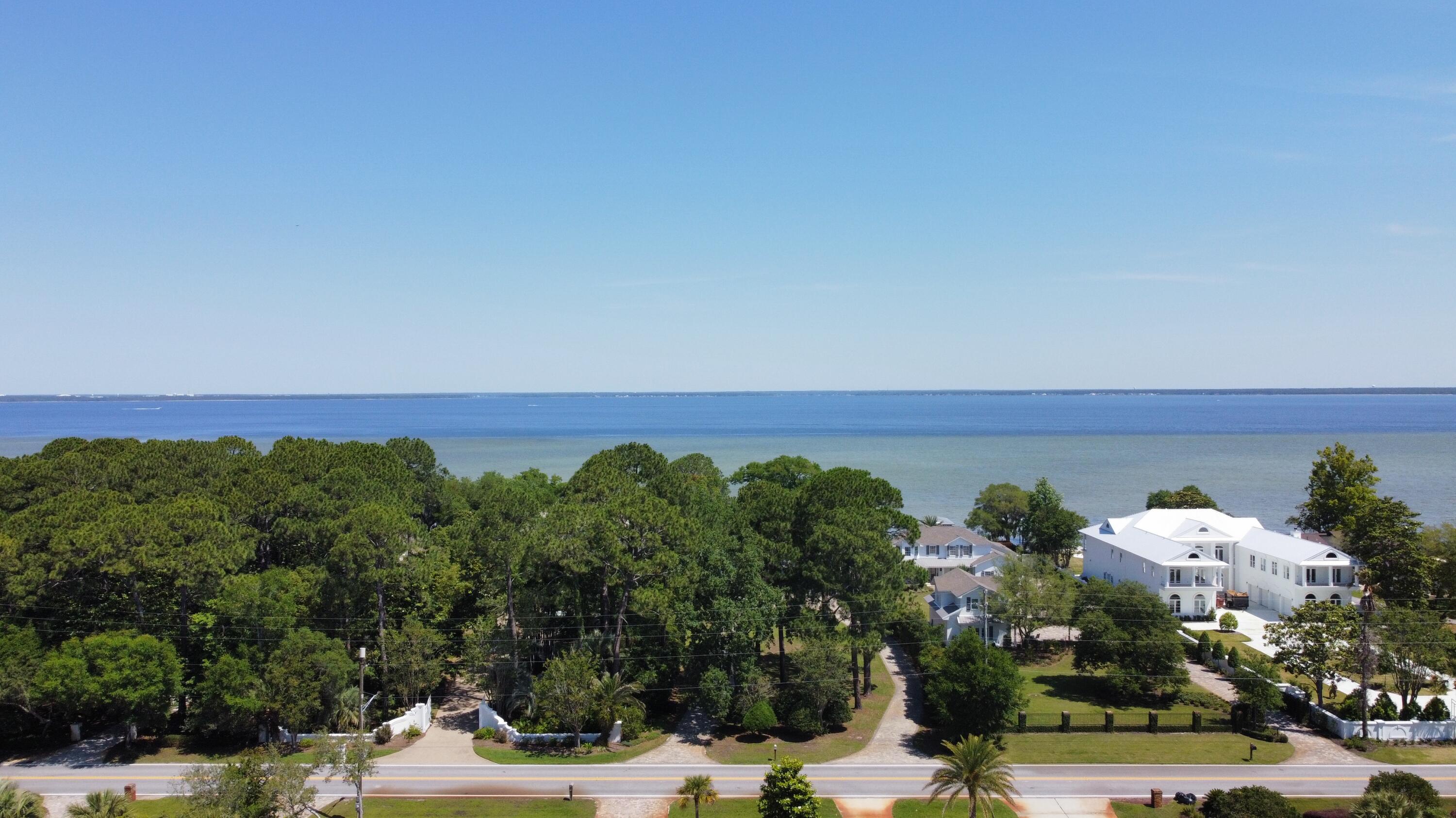 WINDSOR FOREST - Residential