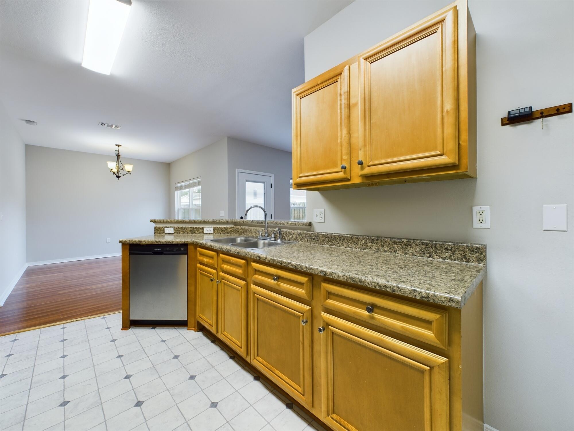 HERITAGE MANOR - Residential