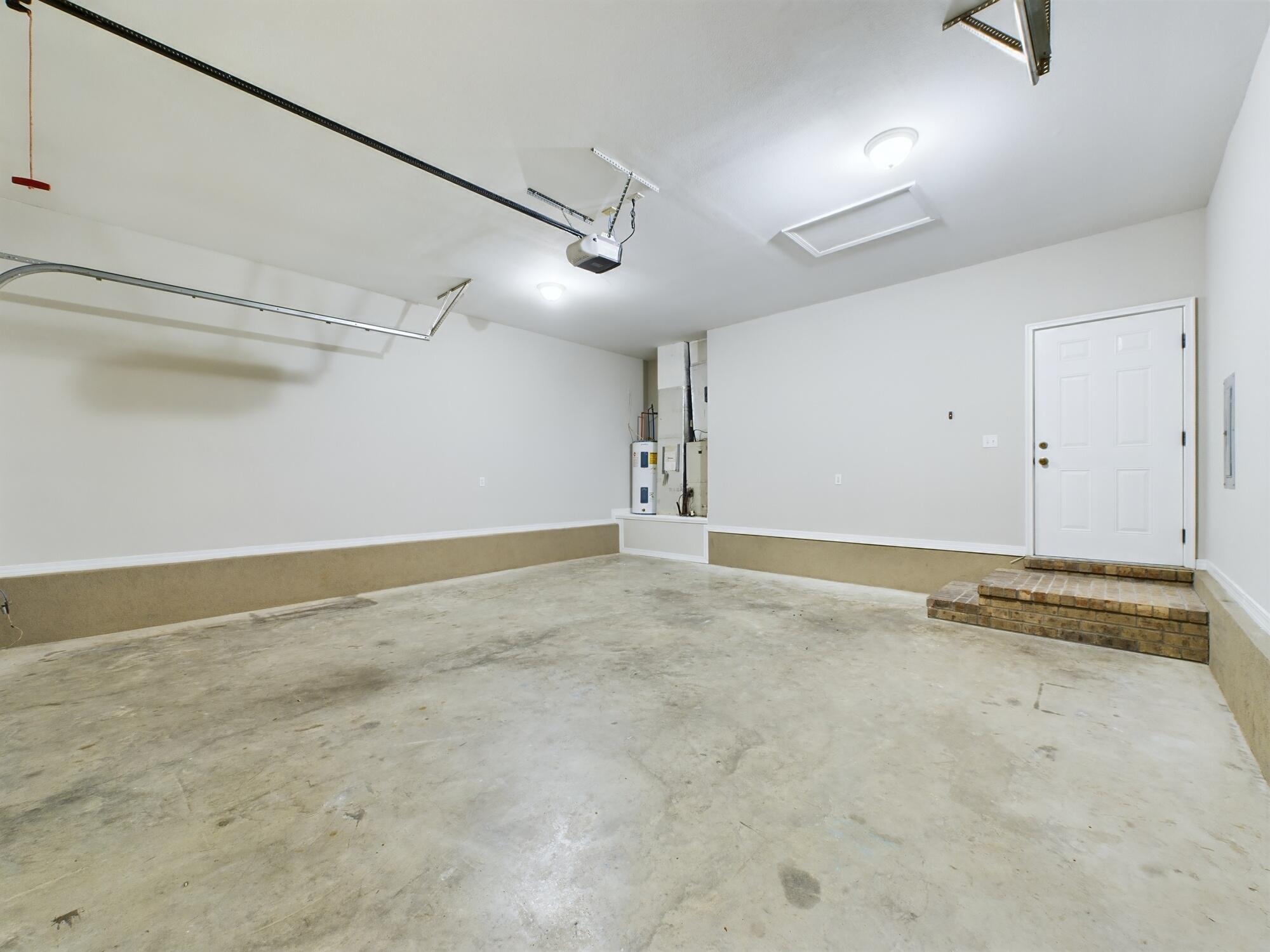 HERITAGE MANOR - Residential