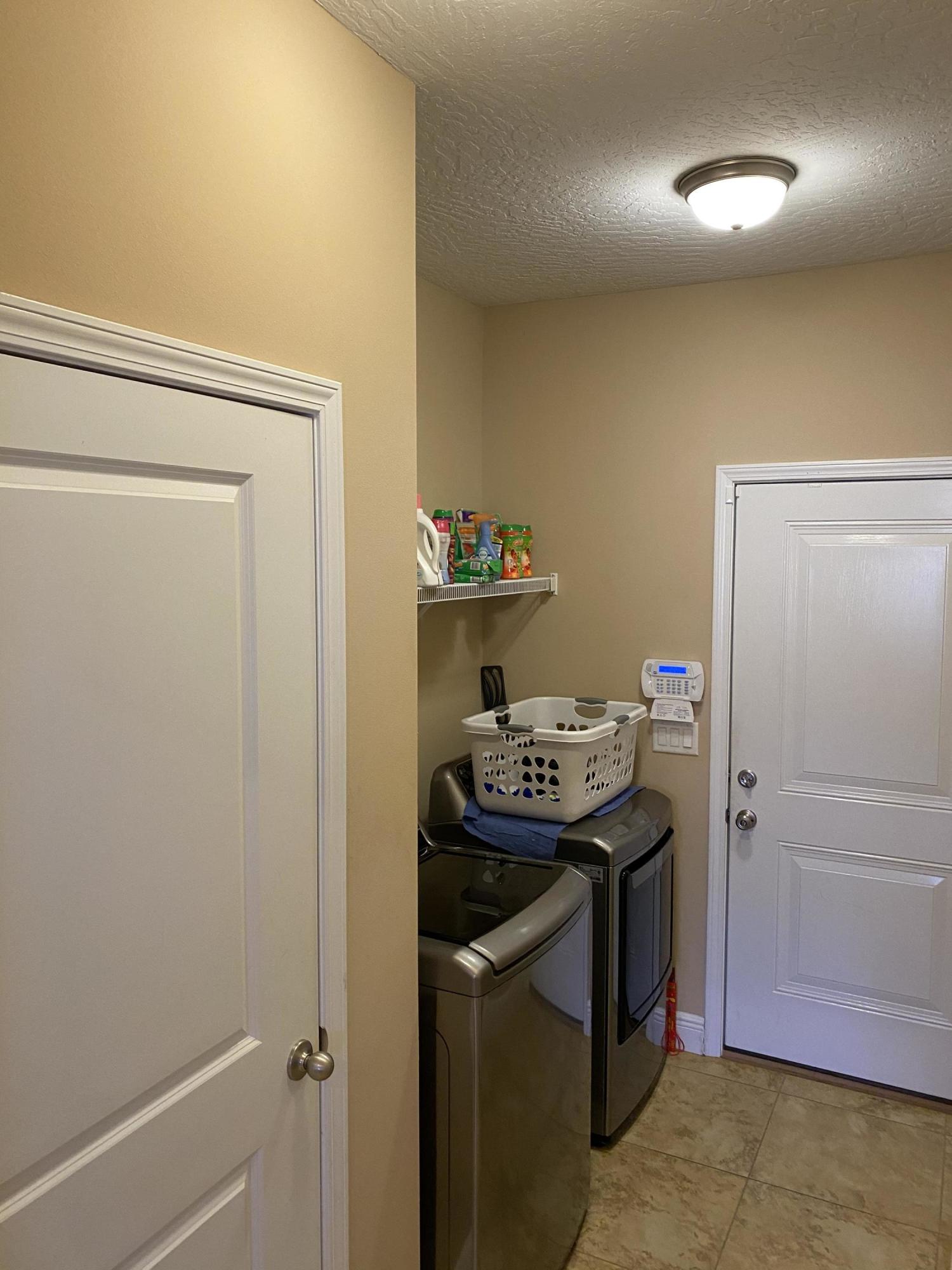 FOUR WINDS S/D - Residential