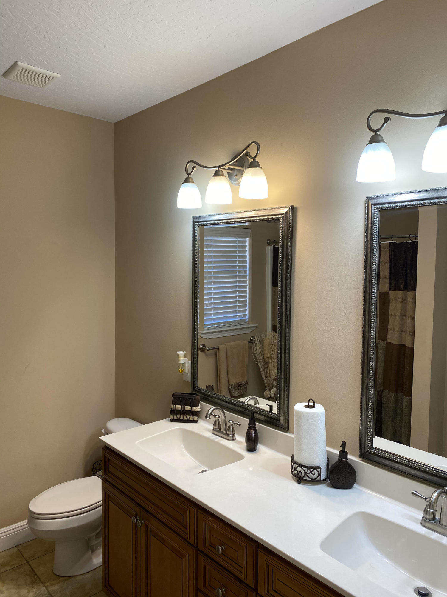 FOUR WINDS S/D - Residential