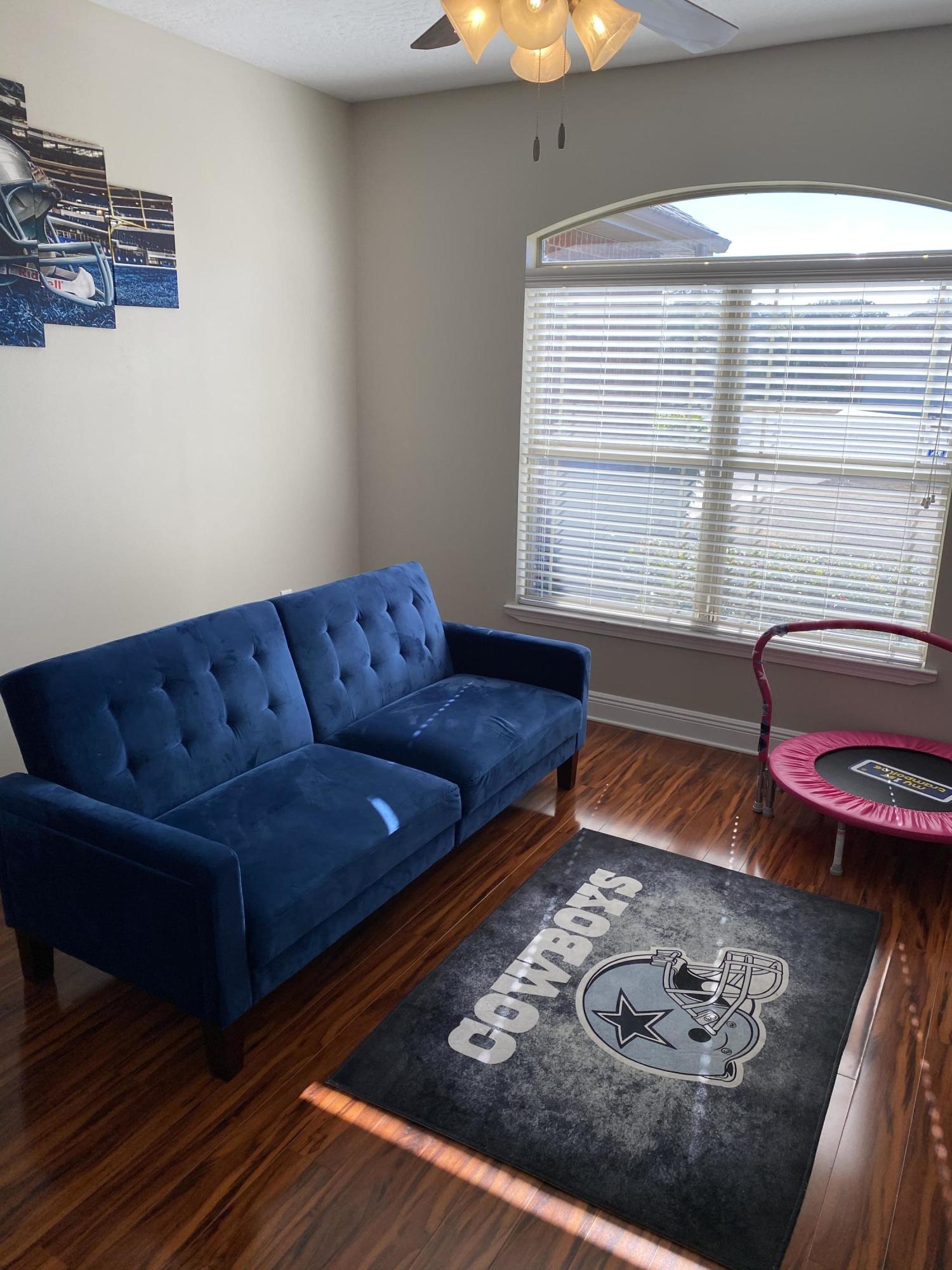 FOUR WINDS S/D - Residential