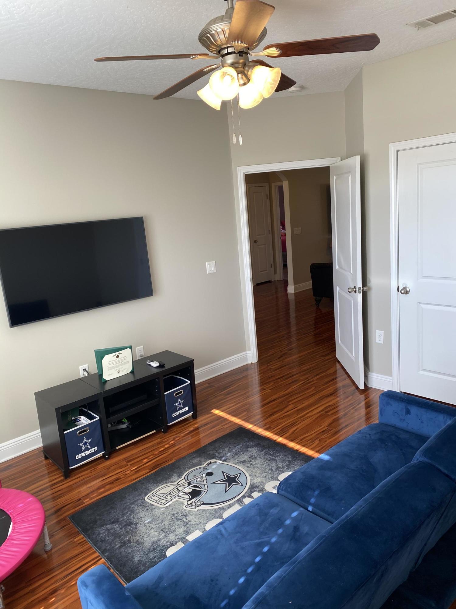 FOUR WINDS S/D - Residential