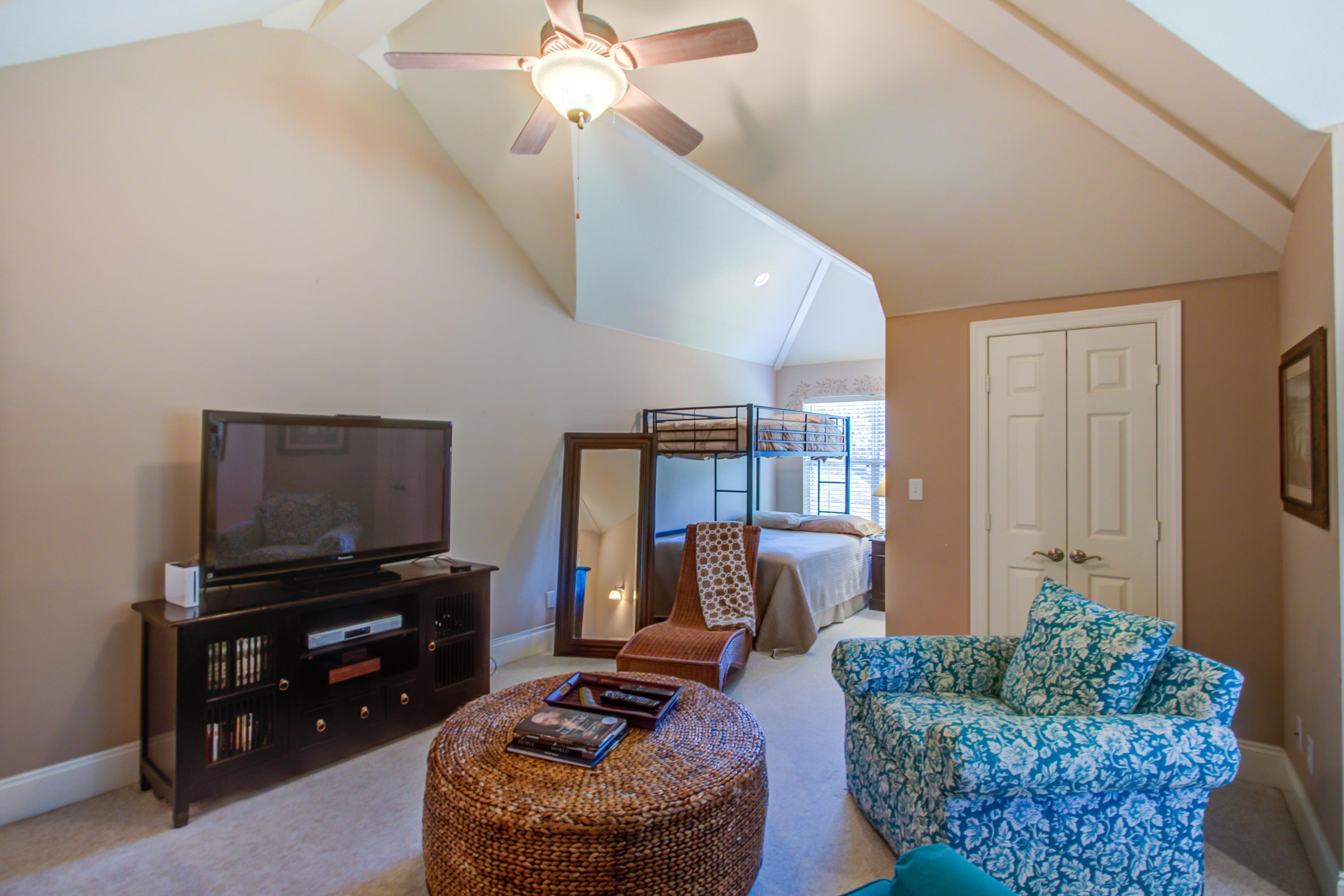 TOWN OF SANTA ROSA - Residential