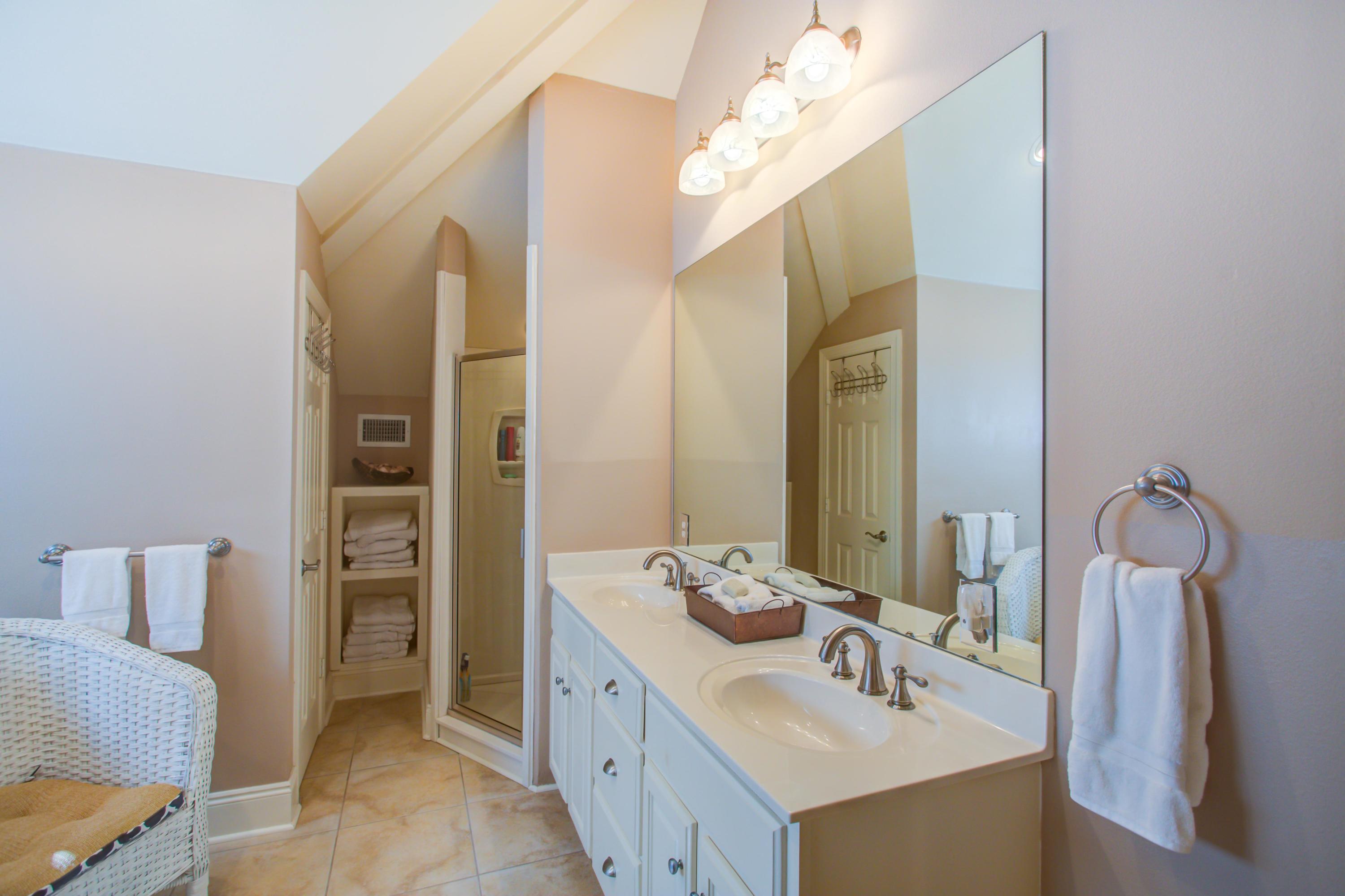 TOWN OF SANTA ROSA - Residential