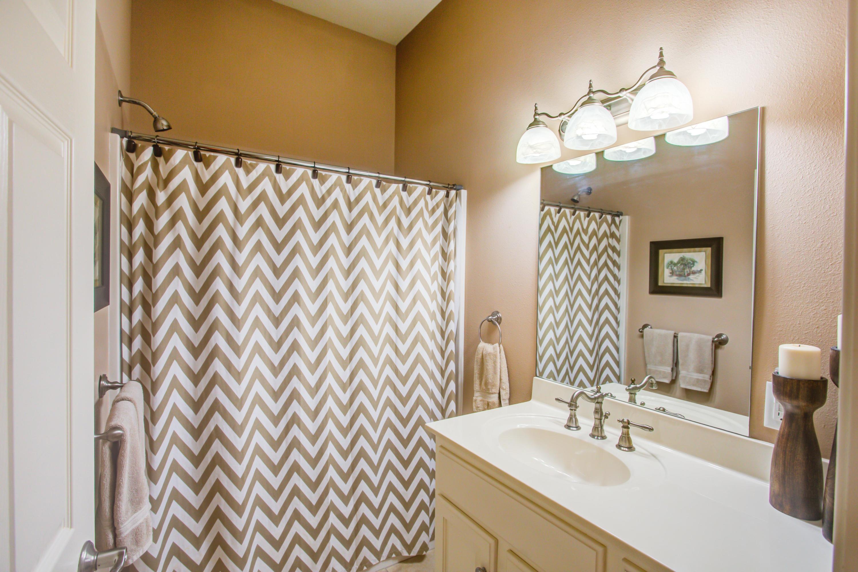 TOWN OF SANTA ROSA - Residential