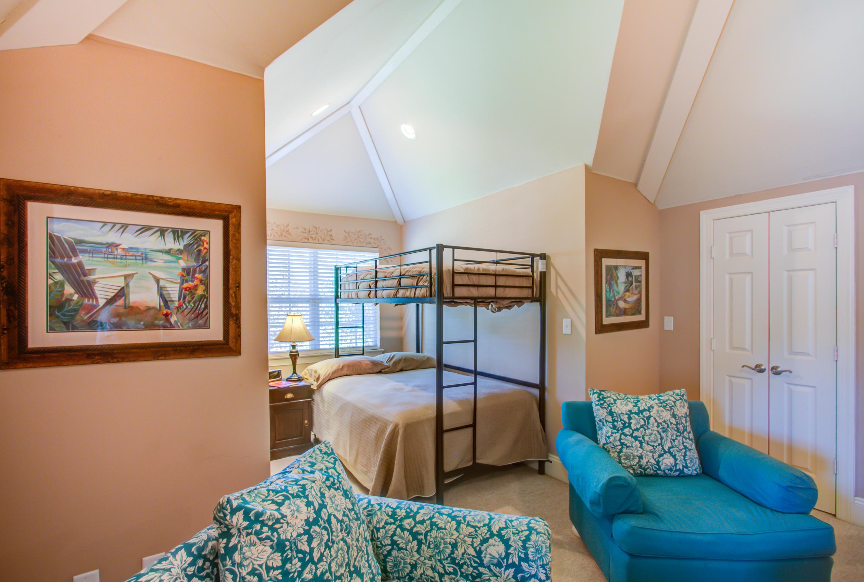 TOWN OF SANTA ROSA - Residential