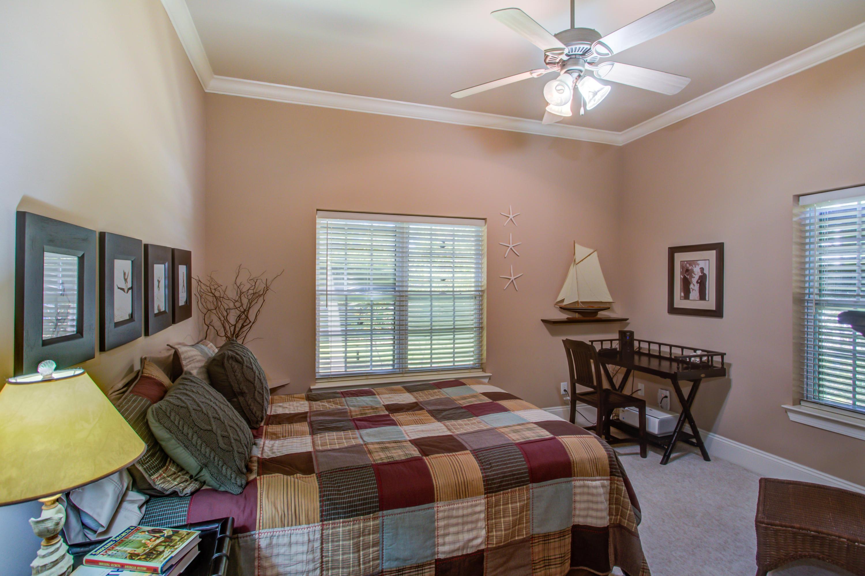 TOWN OF SANTA ROSA - Residential