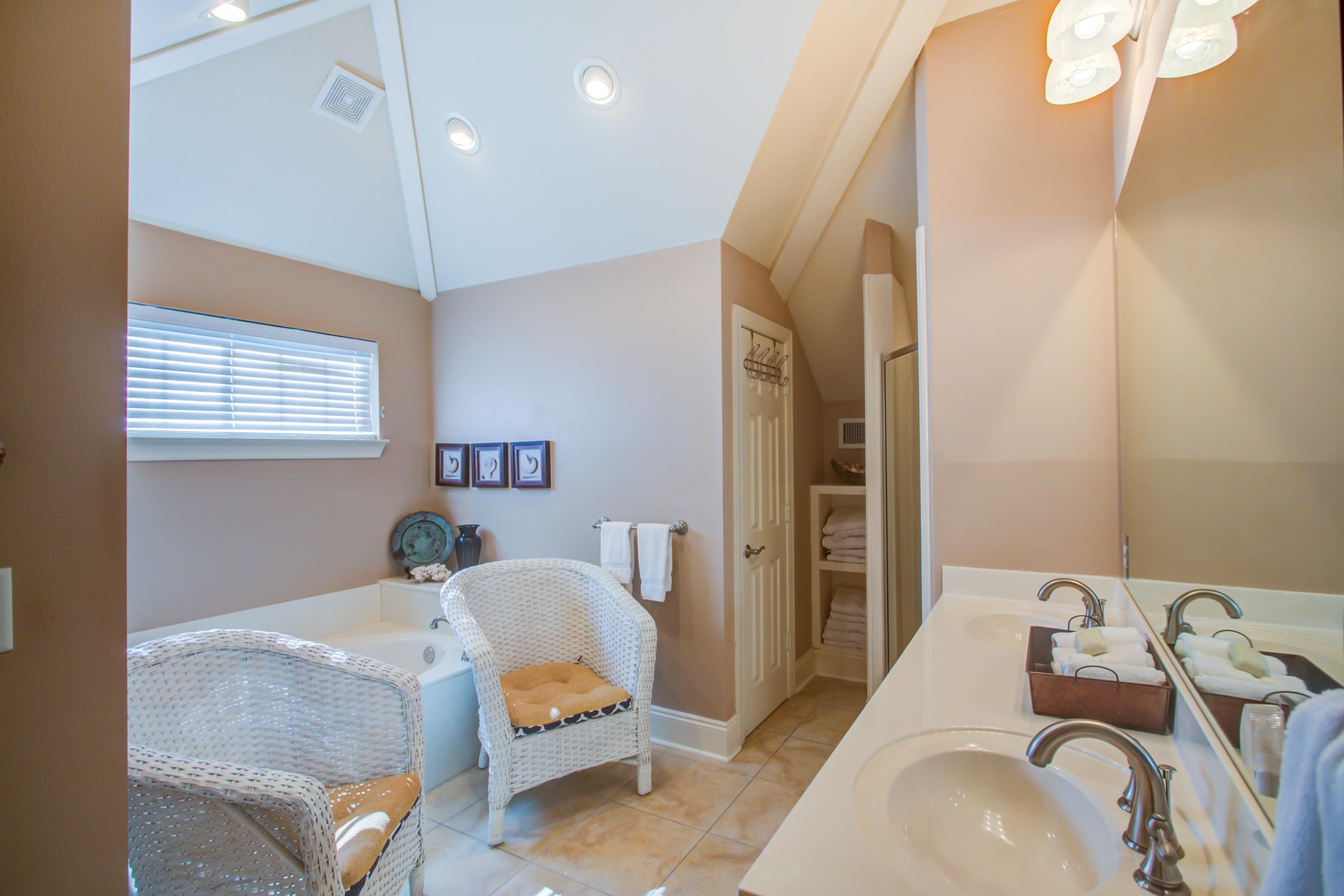 TOWN OF SANTA ROSA - Residential