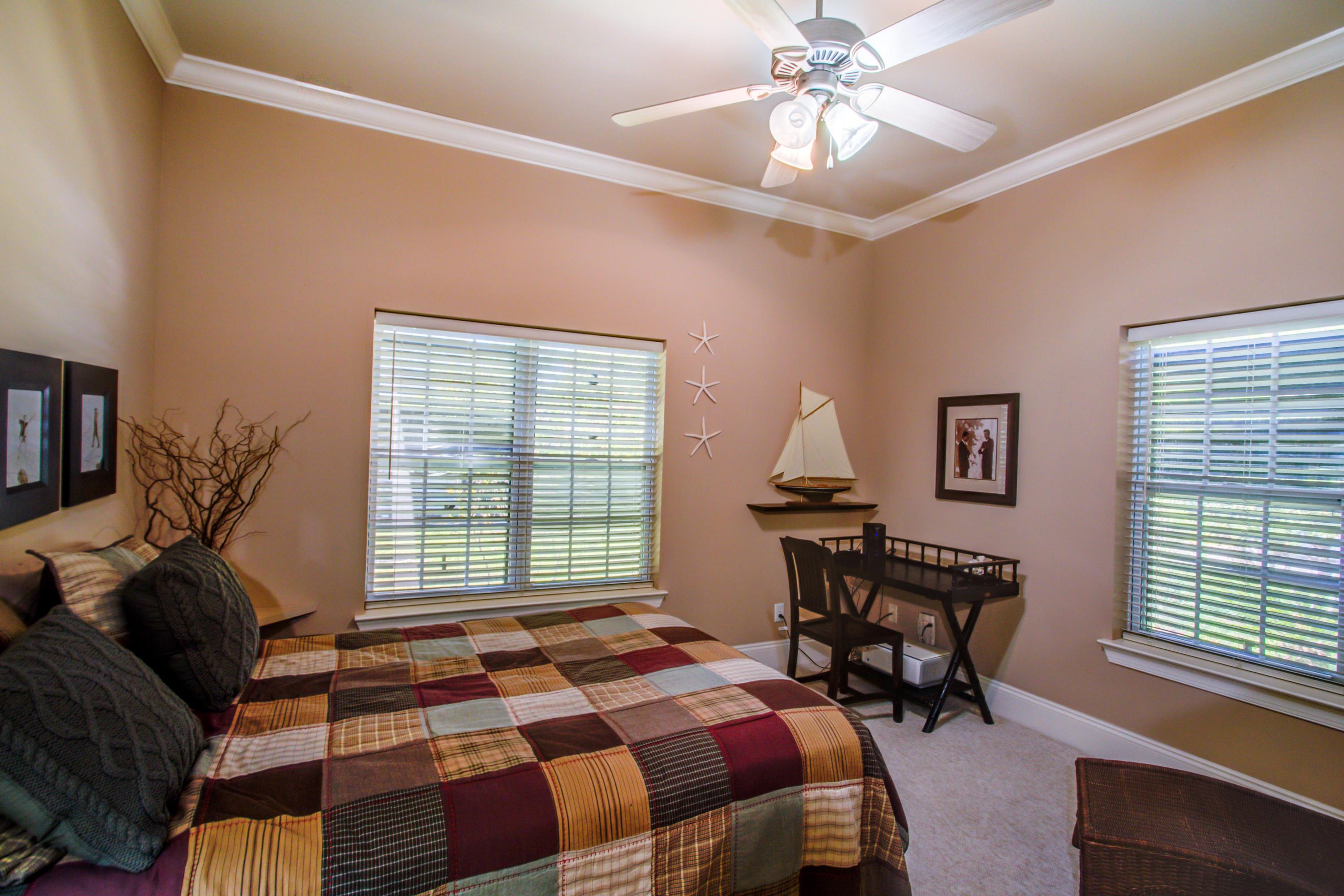 TOWN OF SANTA ROSA - Residential