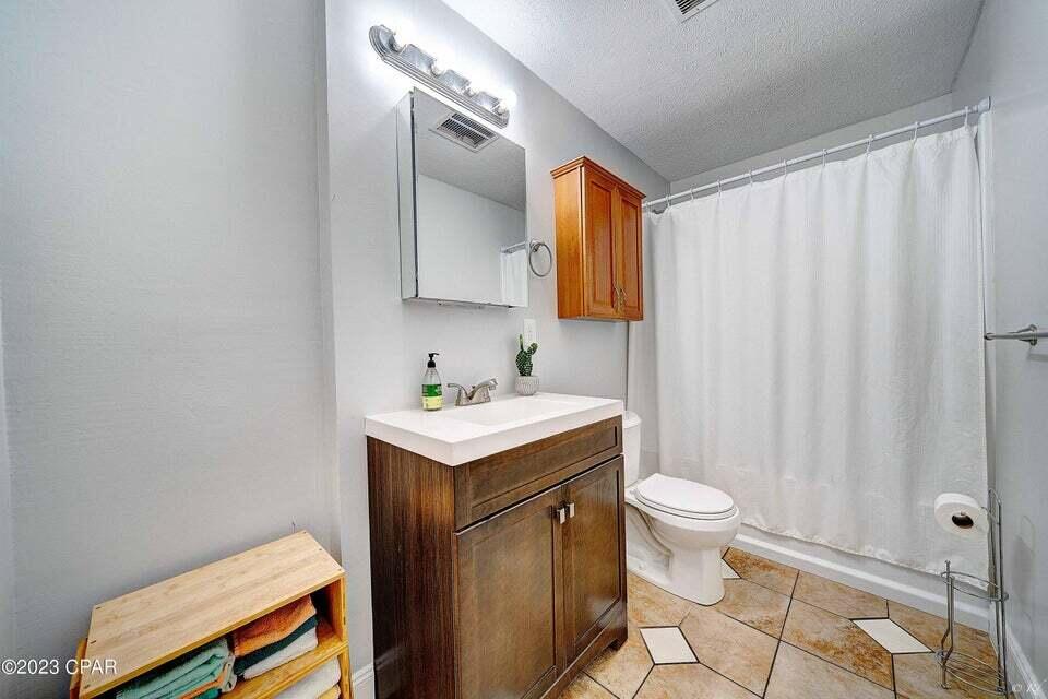 LYNN HAVEN - Residential