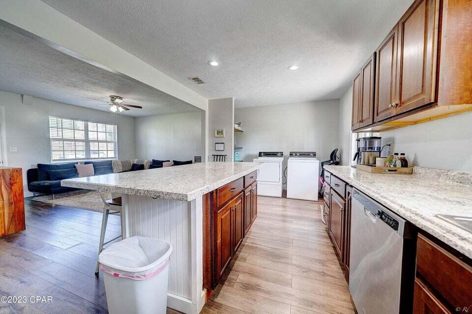 LYNN HAVEN - Residential