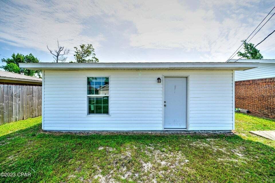 LYNN HAVEN - Residential