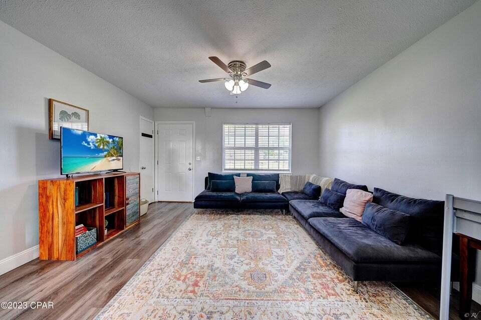 LYNN HAVEN - Residential