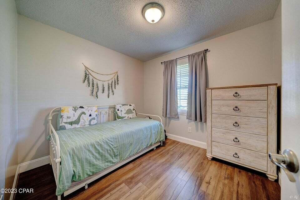 LYNN HAVEN - Residential