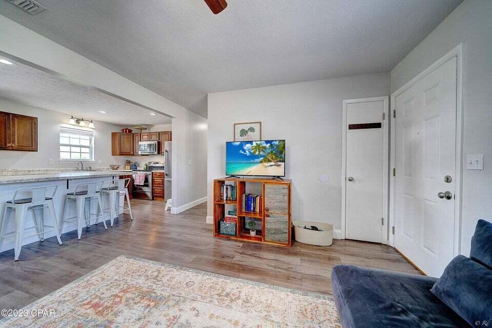 LYNN HAVEN - Residential