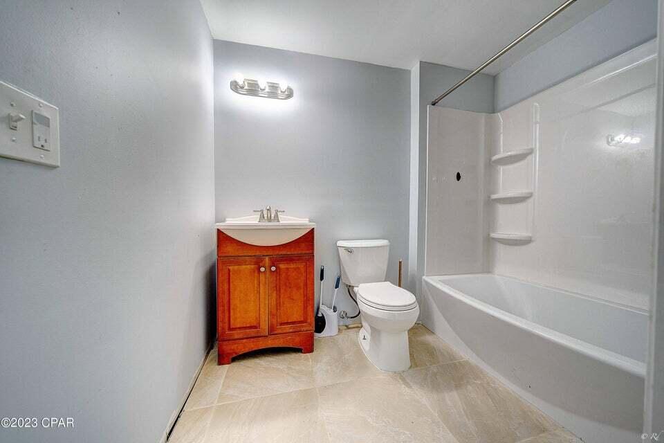 LYNN HAVEN - Residential