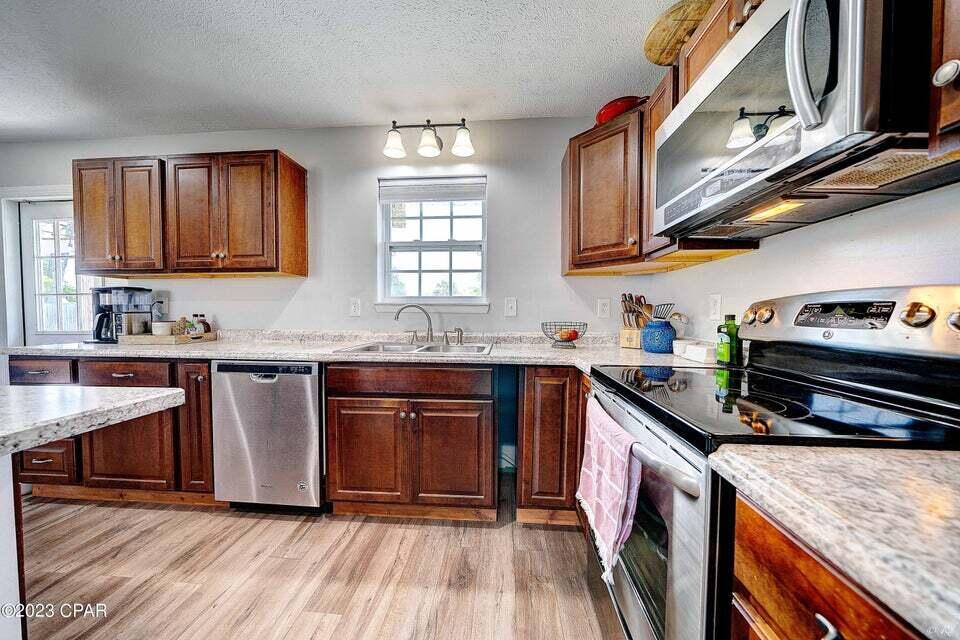 LYNN HAVEN - Residential