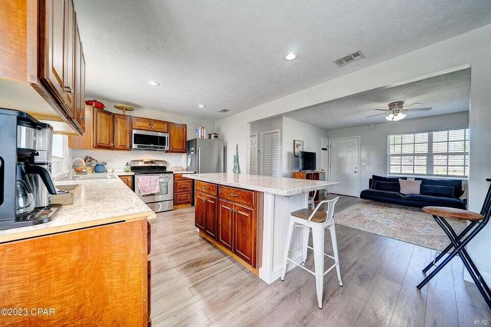 LYNN HAVEN - Residential