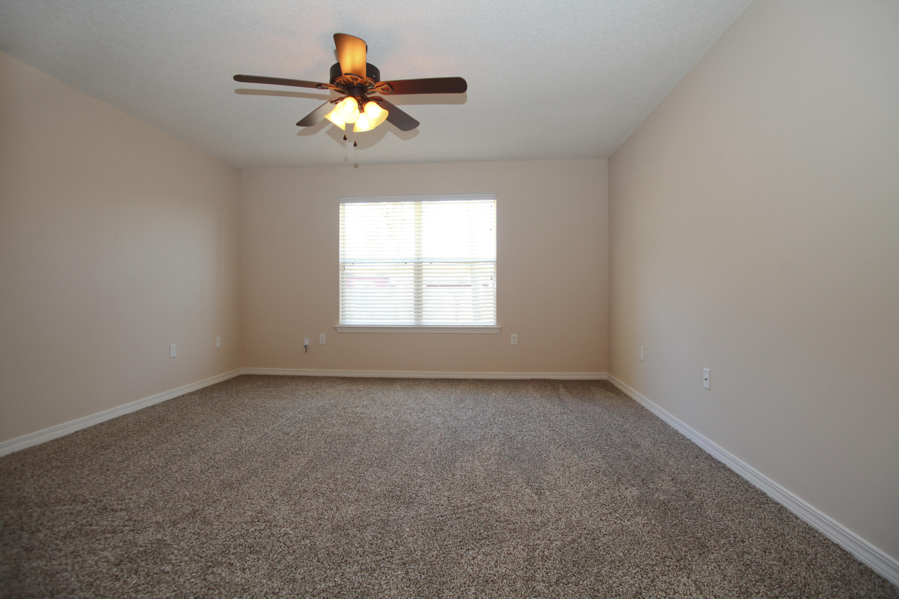 ROSS CROSSING - Residential